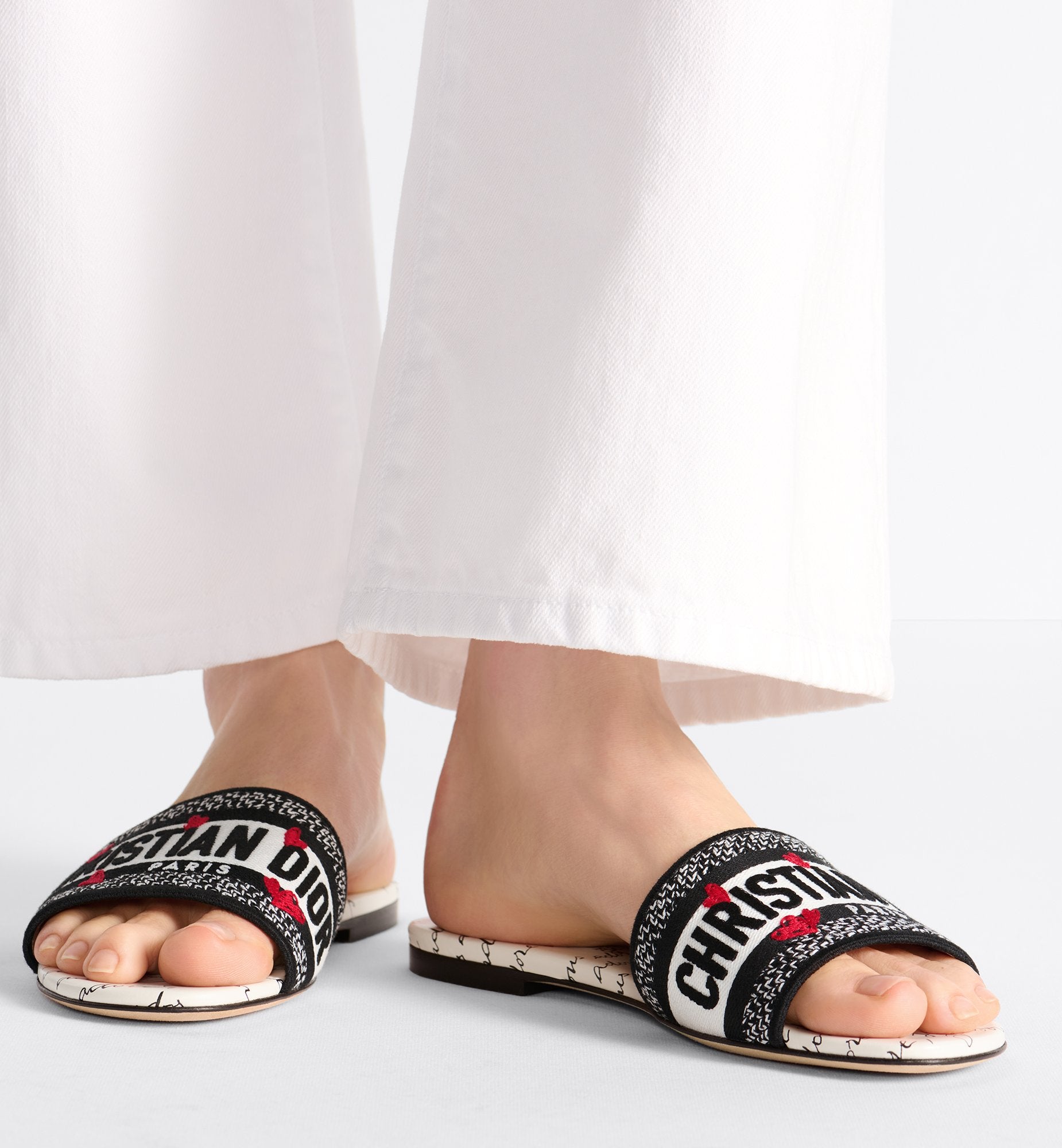 Dioramour Dway Slide Black And White Embroidered Cotton With Black And Red Je Vous Adore Motif