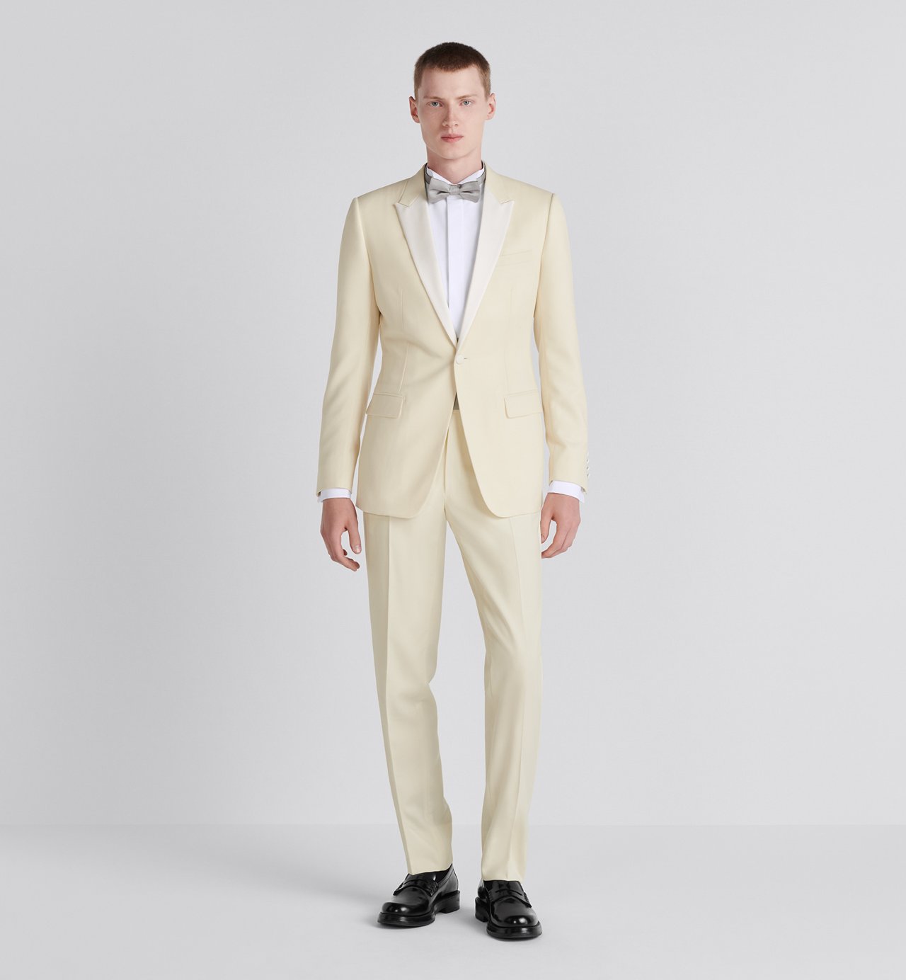 Classic Tuxedo Ecru Sandblasted Virgin Wool