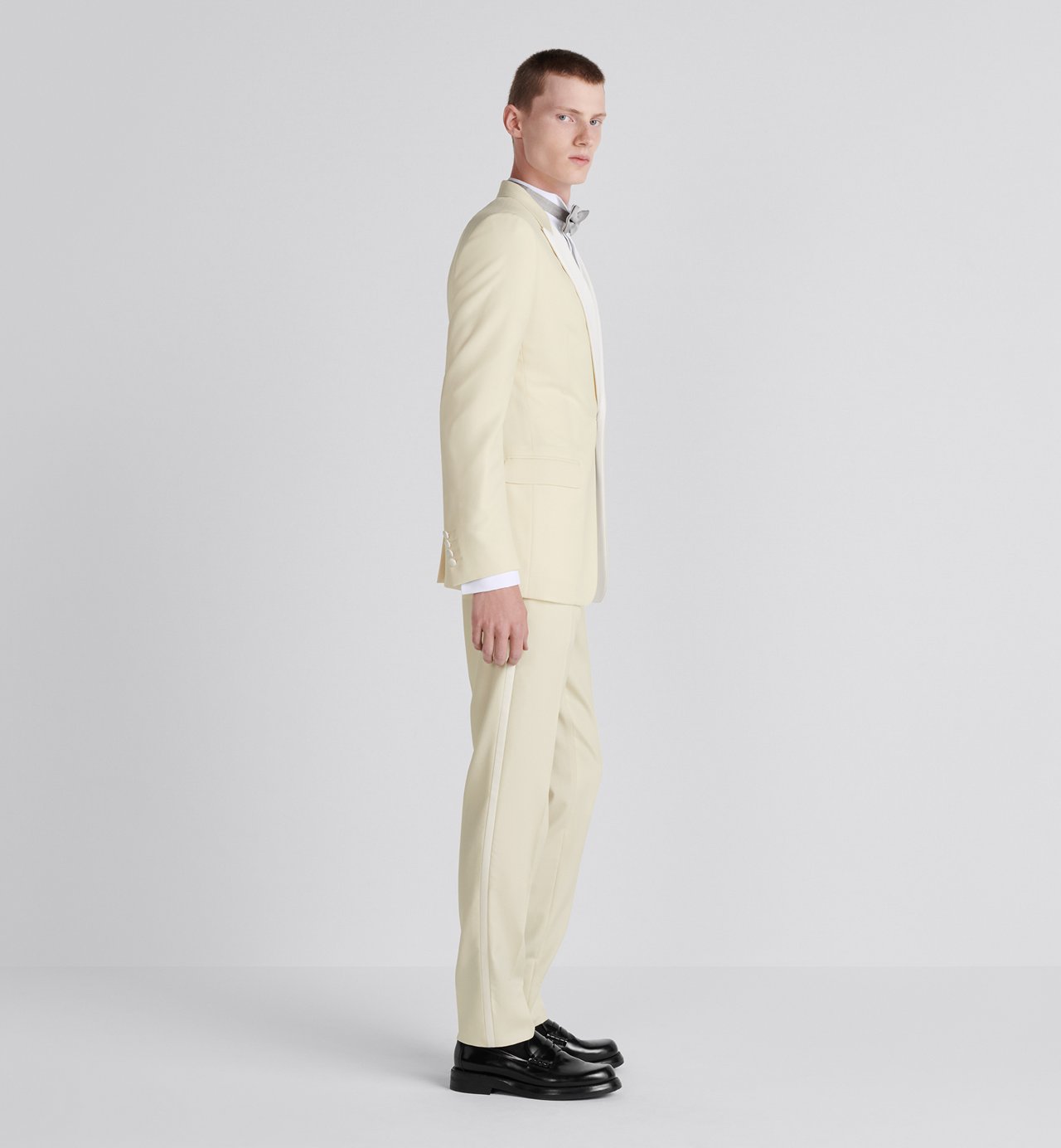 Classic Tuxedo Ecru Sandblasted Virgin Wool