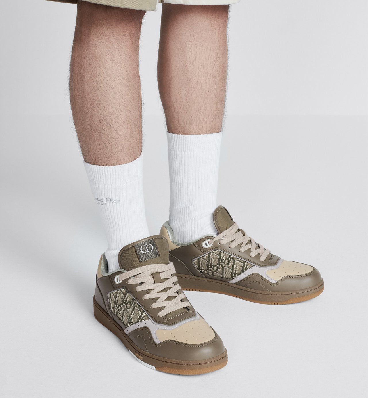 B27 Low Top Sneaker Khaki And Beige Smooth Calfskin With Khaki Dior Oblique Jacquard