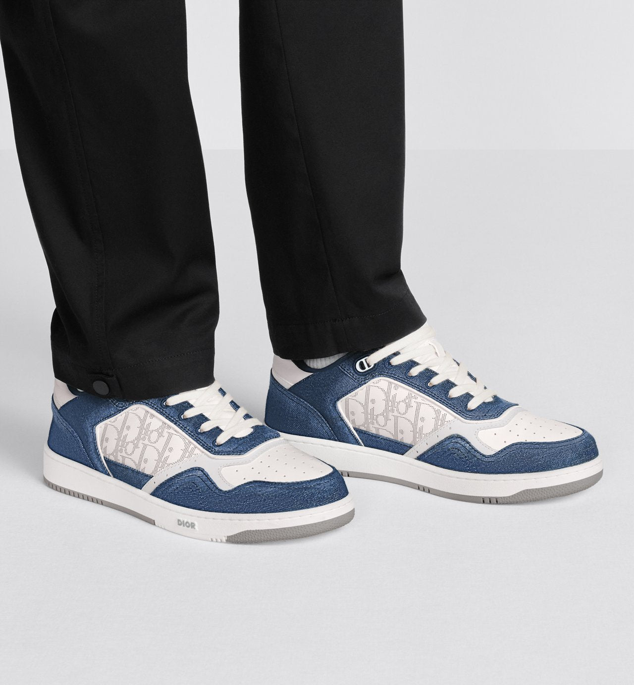 B27 Low-Top Sneaker White Smooth Calfskin, Blue Denim And White Dior Oblique Galaxy Leather