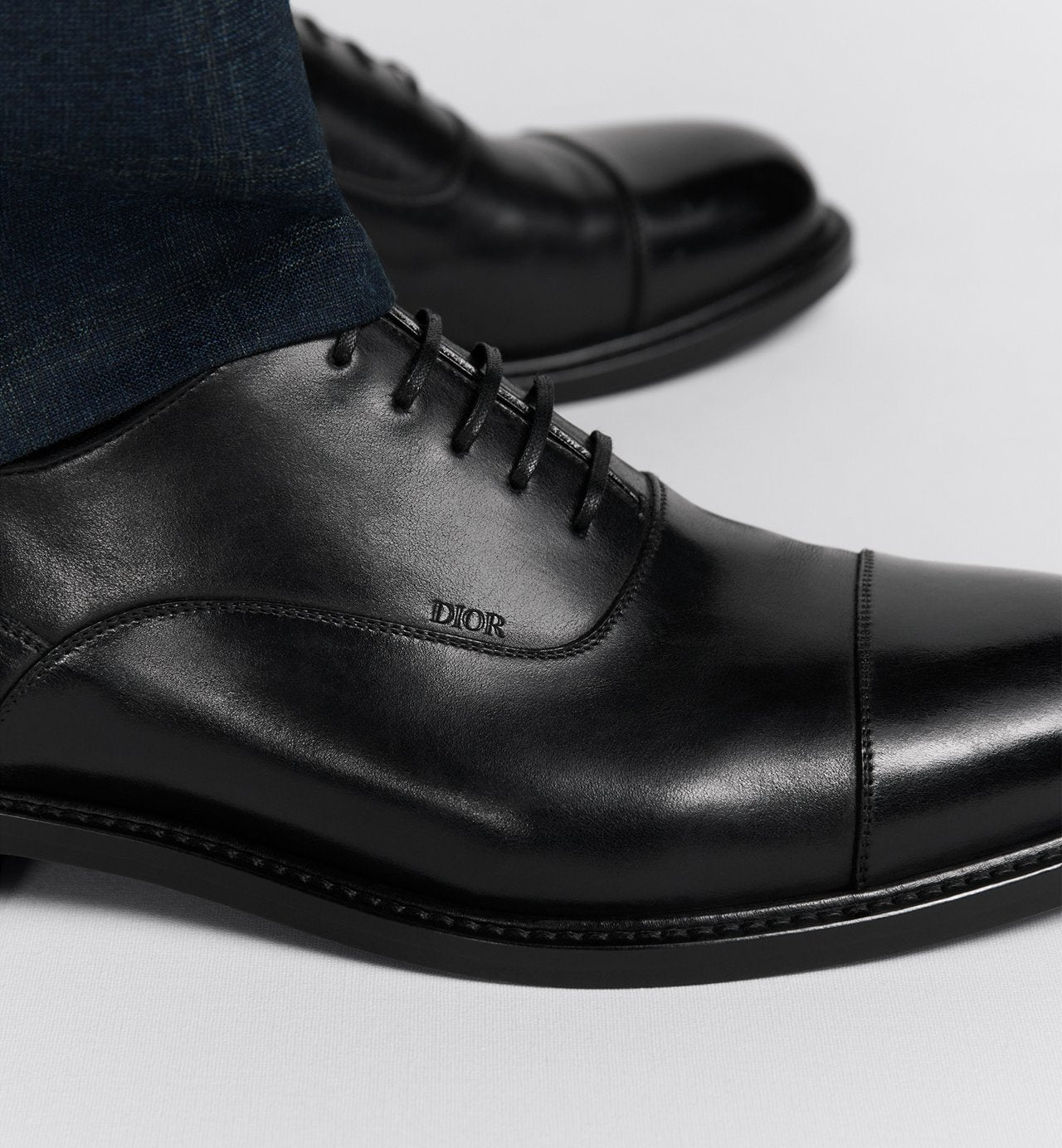 Dior Embassy Oxford Shoe Black Calfskin With Patina Finish