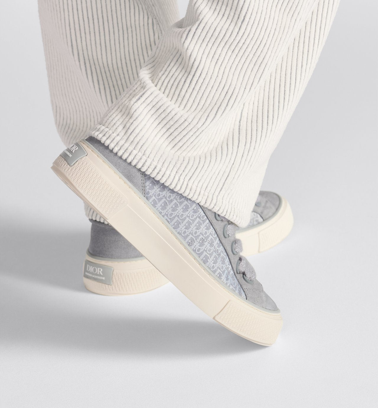 B33 Sneaker Dior Gray Dior Oblique Jacquard And Dior Gray Suede