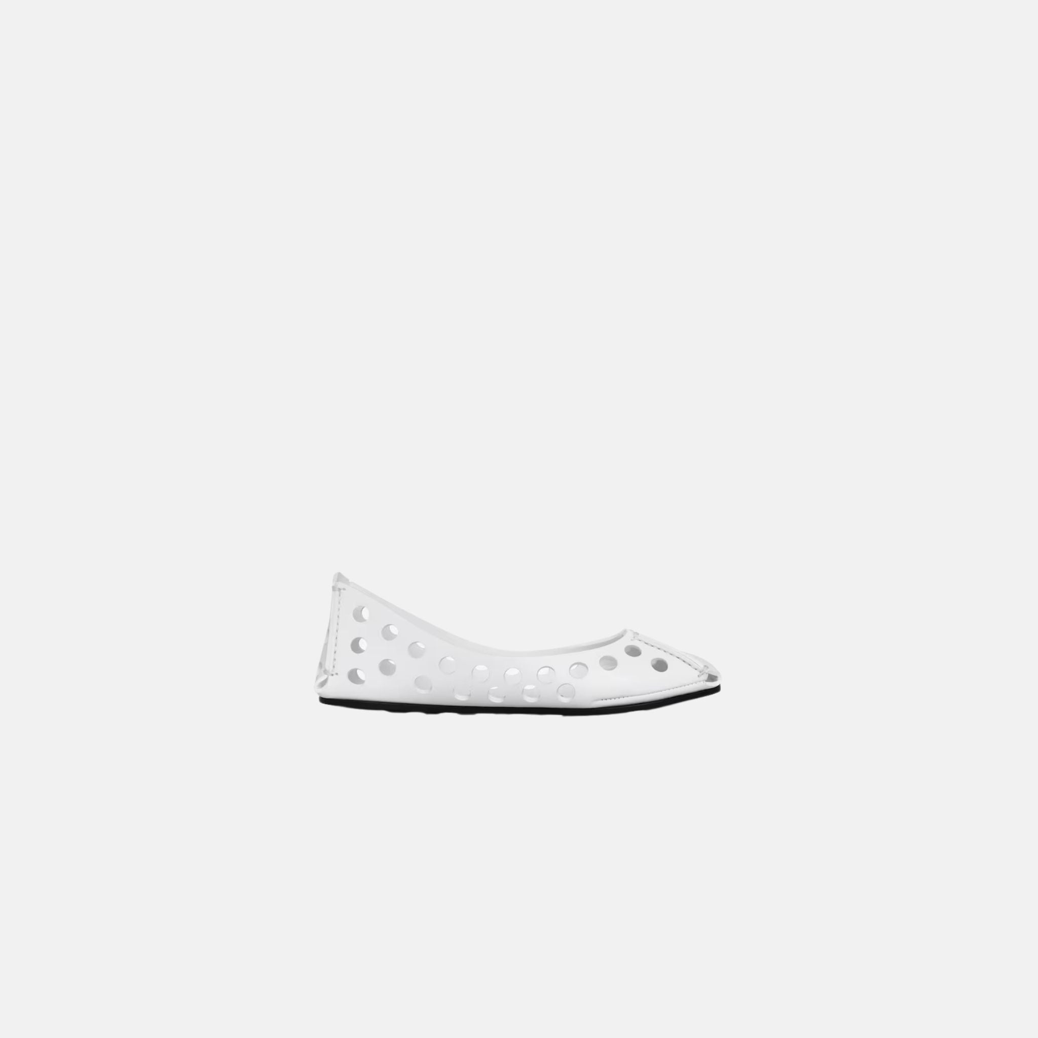 Alaia Perfo Ballet Flats In Perforated Leather, White