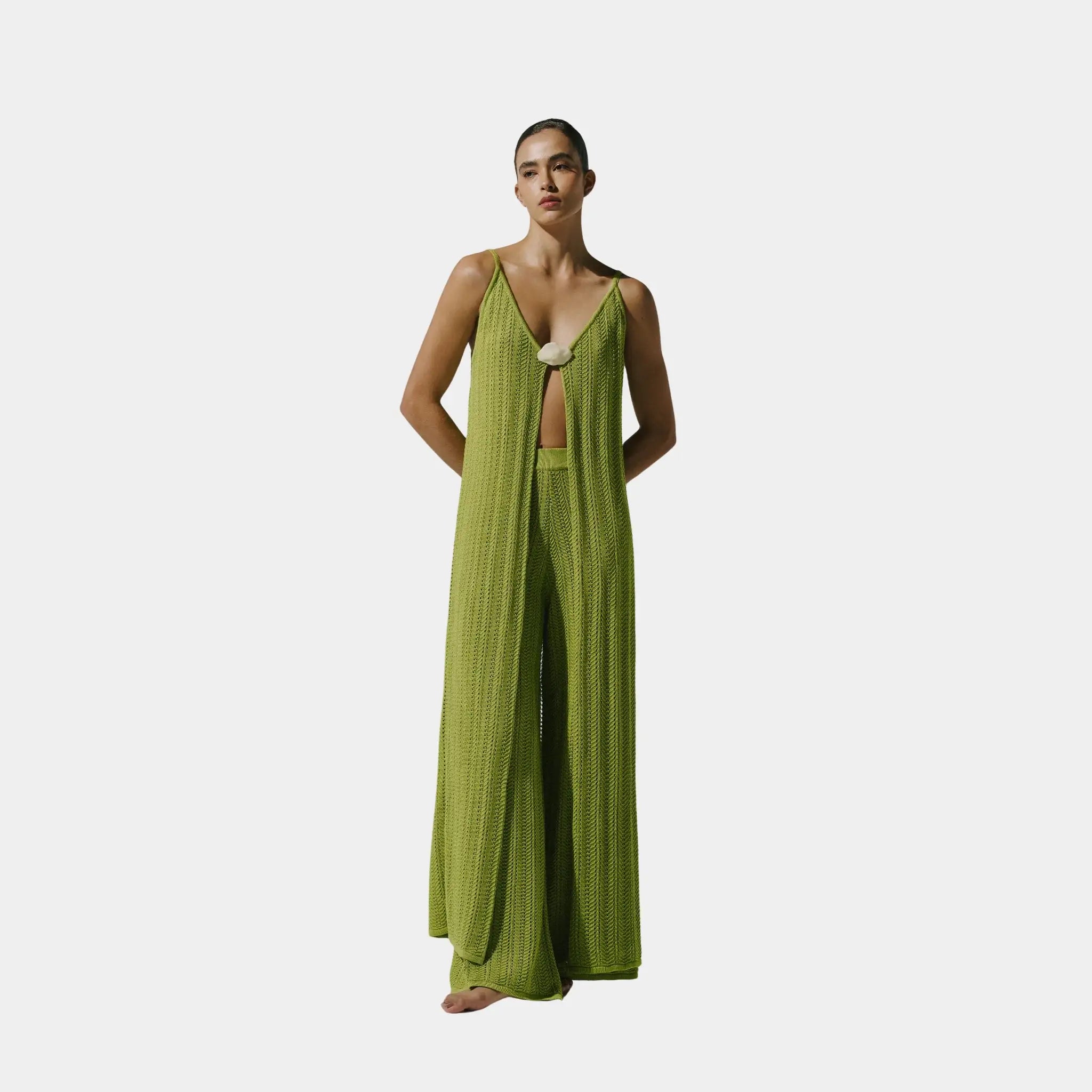 Baobab Clarissa Pants in Knit Fabric, Pea, Model