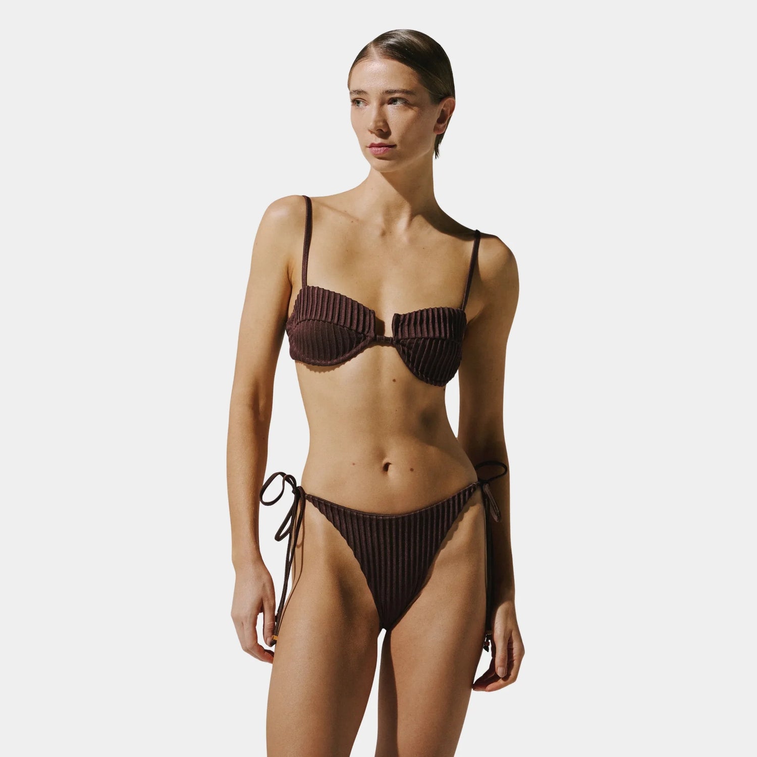 Baobab Roma Bikini Top, Cocoa, Model
