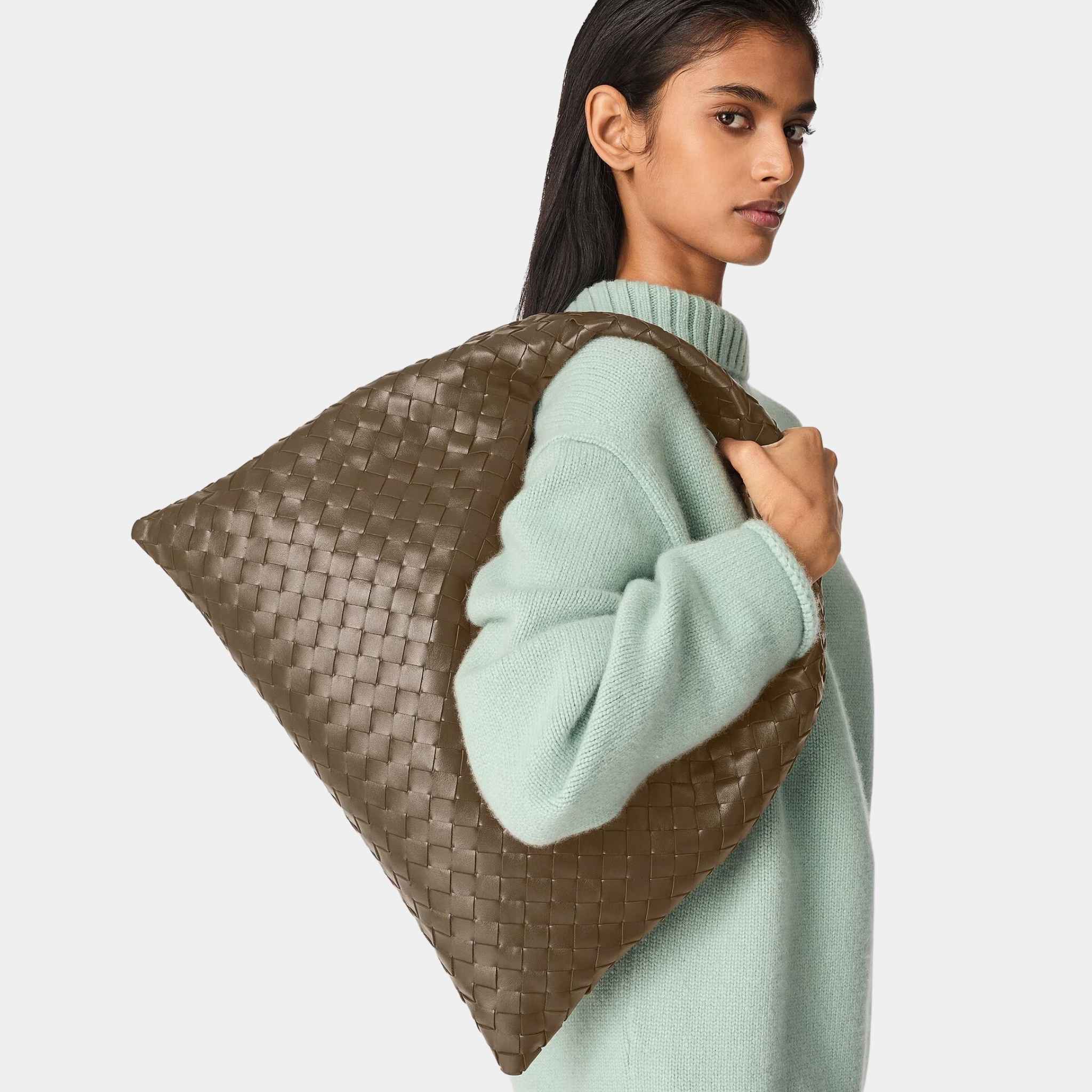 Bottega Veneta Hop, Pinecone, Model