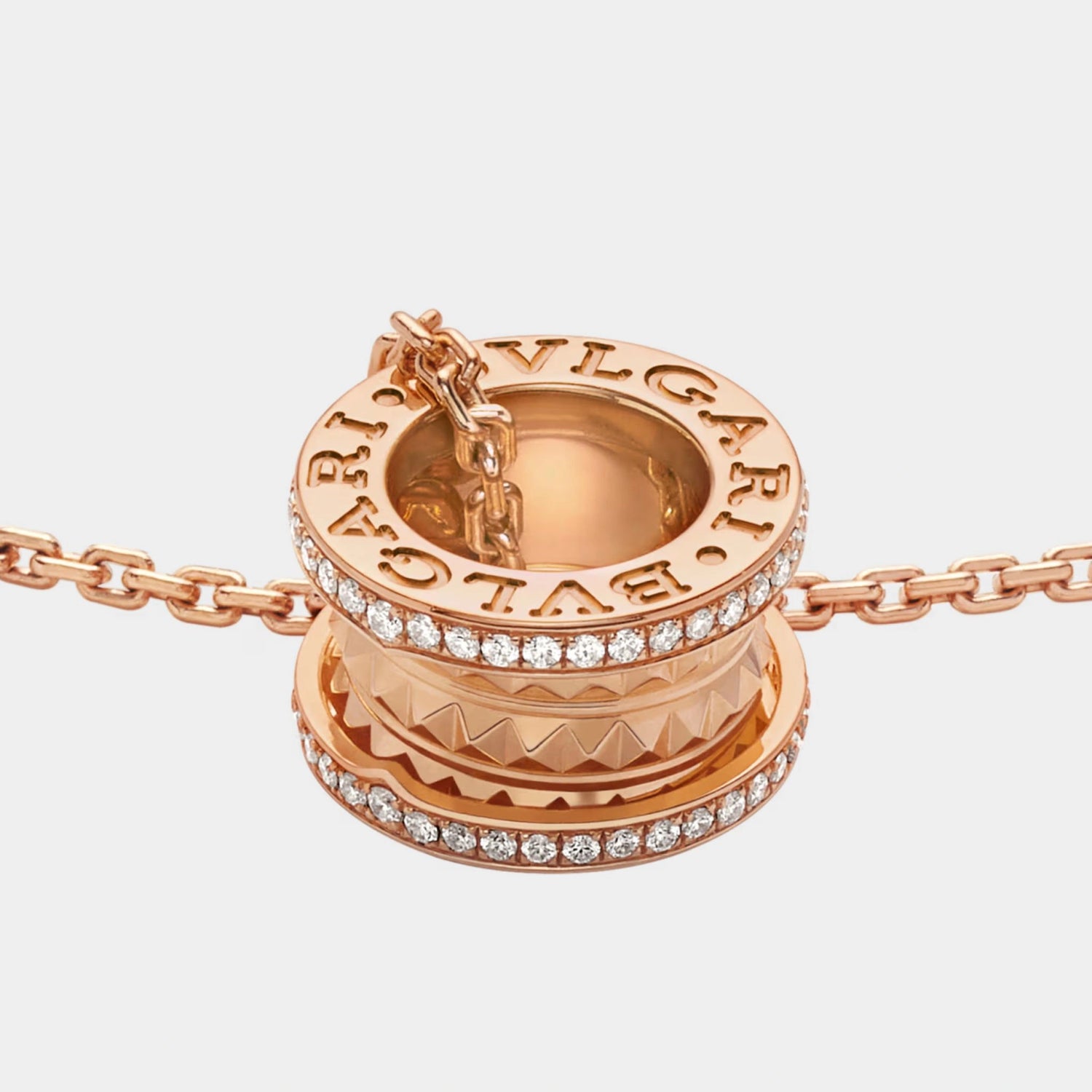 Bvlgari B.zero1 Pendant studded spiral pavé diamonds edges Necklace Rose Gold, Closeup