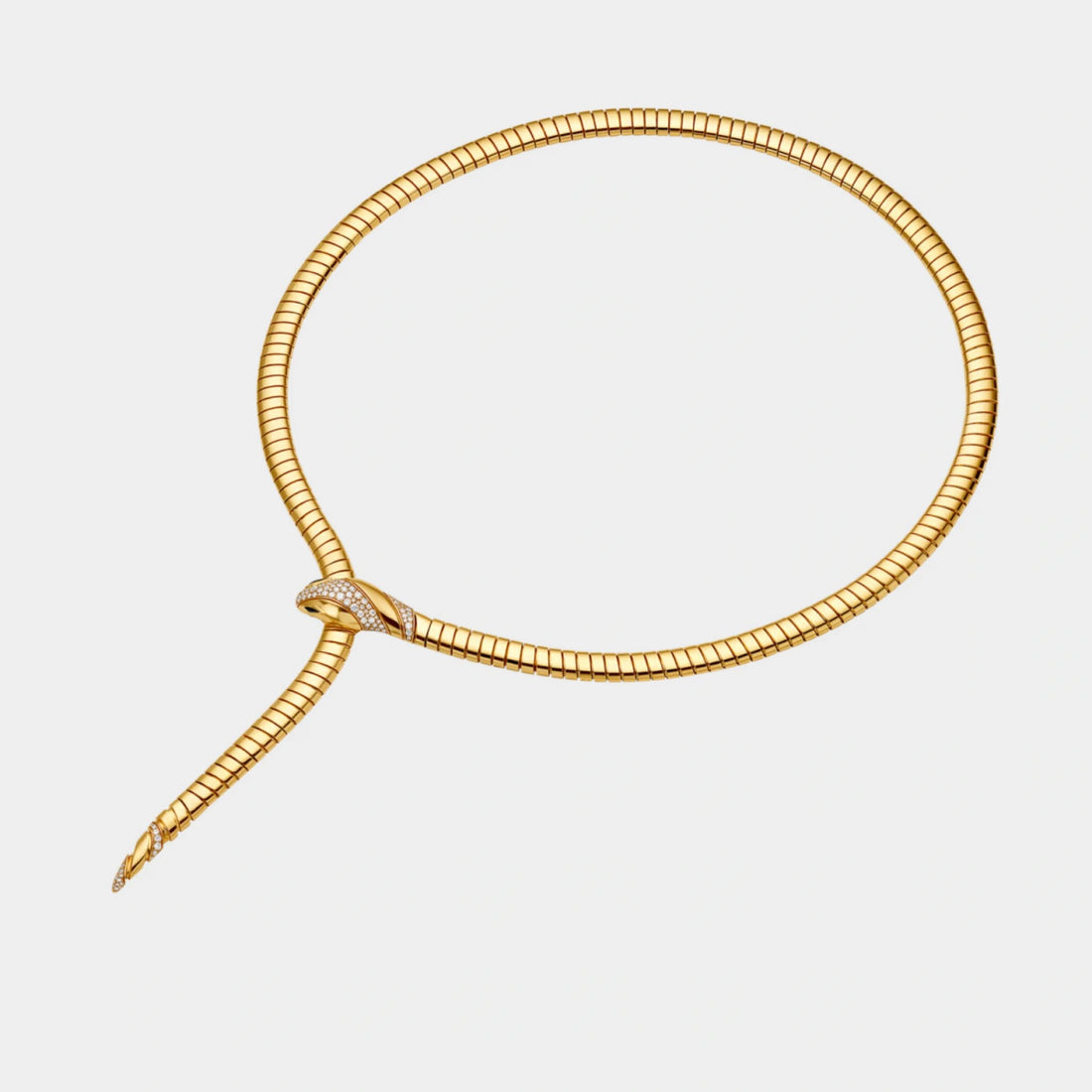 قلادة Bvlgari Serpenti Tubogas الماسية، من الجانب