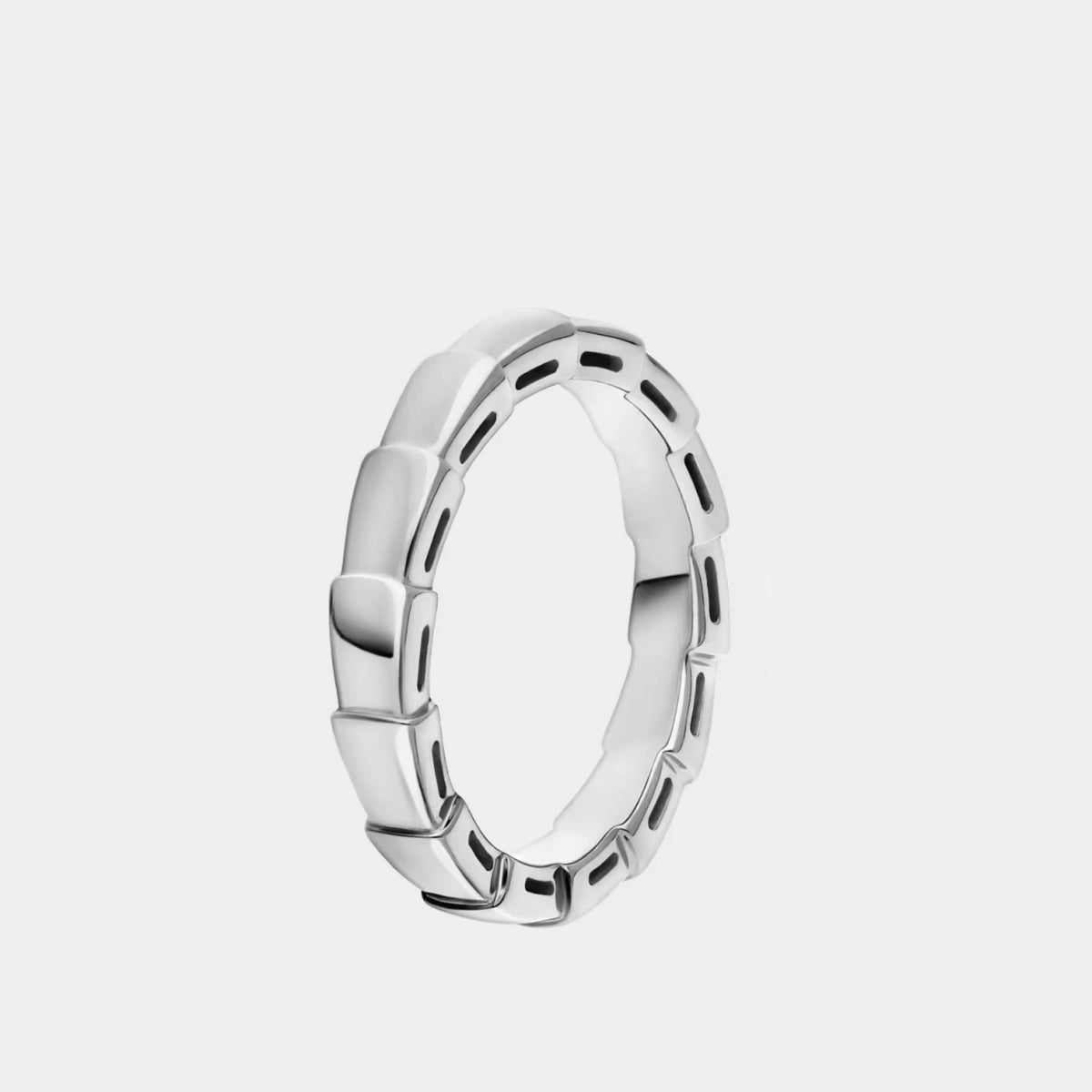Serpenti Viper Ring Band