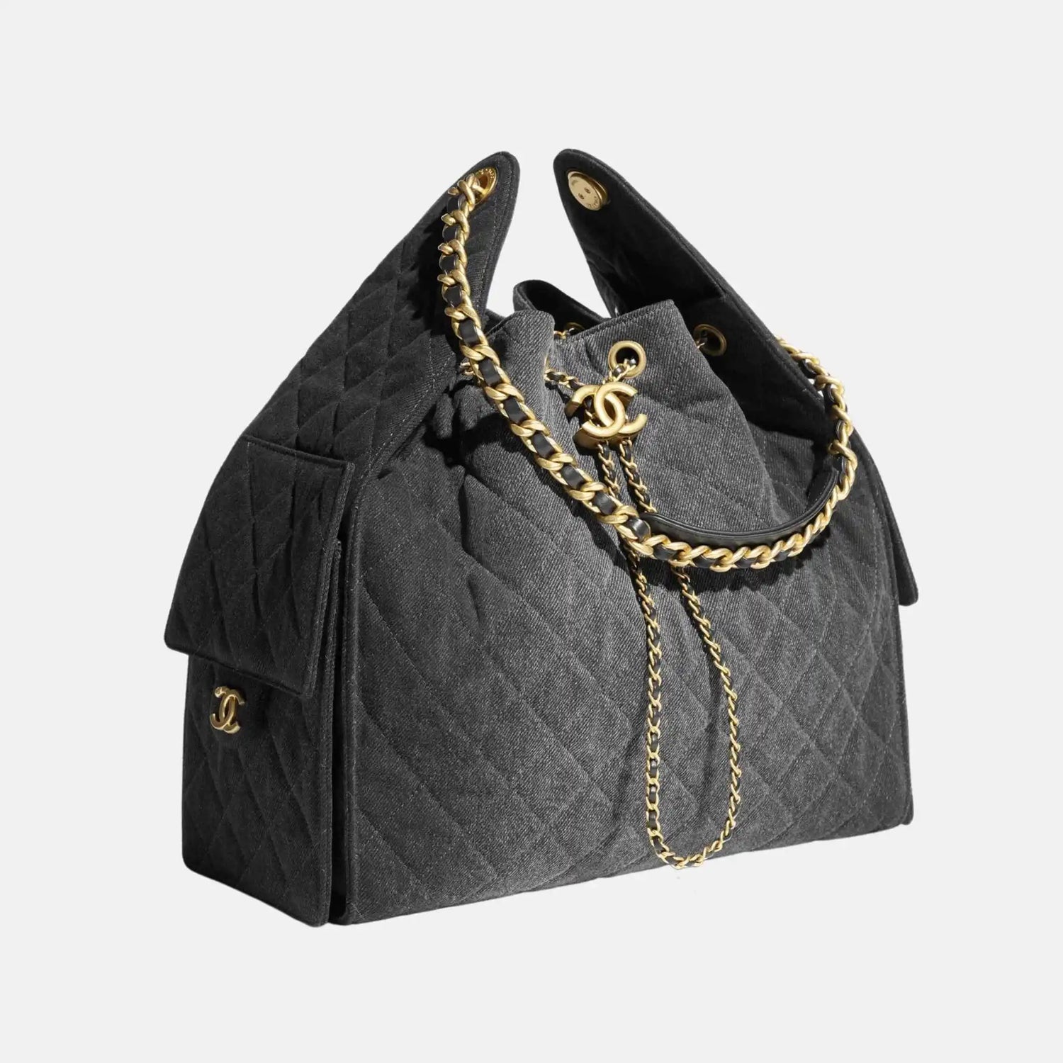 Chanel 25 Medium Handbag Washed Denim And Gold Tone Metal – SANDS Chanel 25 Medium Handbag Washed Denim And Gold Tone Metal – SANDS
