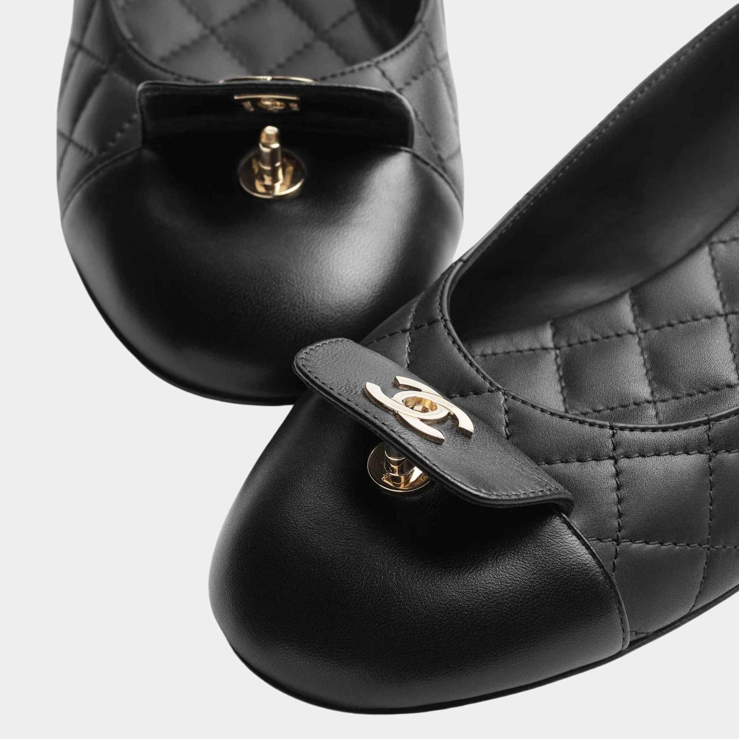 Chanel Ballet Flats Calfskin And Lambskin Black, Closeup