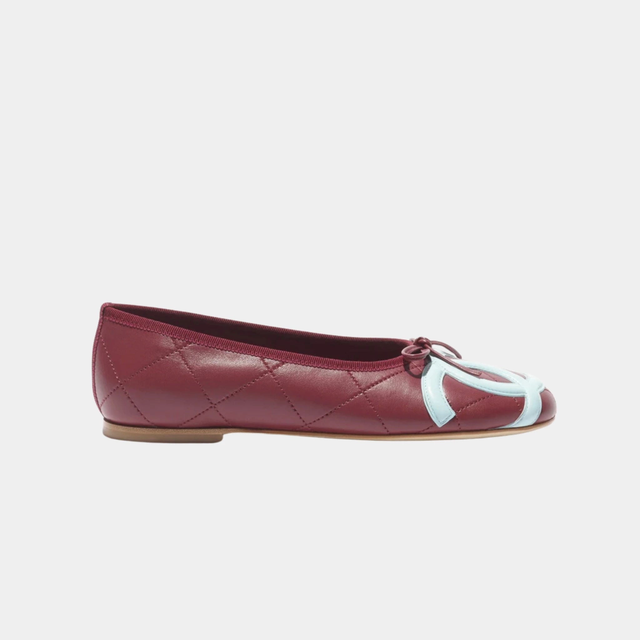 Chanel Ballet Flats in Lambskin, Burgundy, Side
