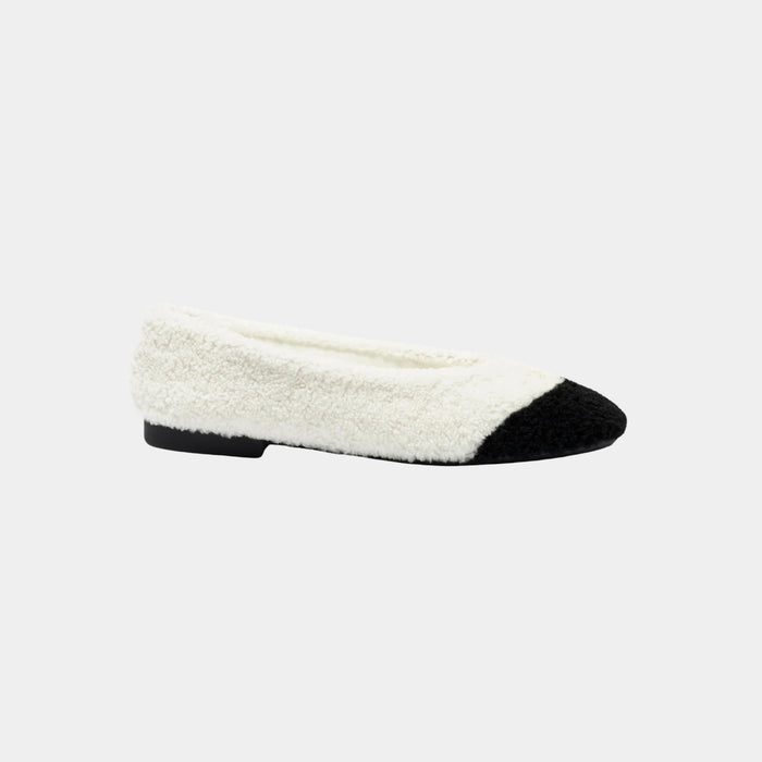 Chanel Ballet flats Shearling Lambskin White & Black — Coco Neige 2026