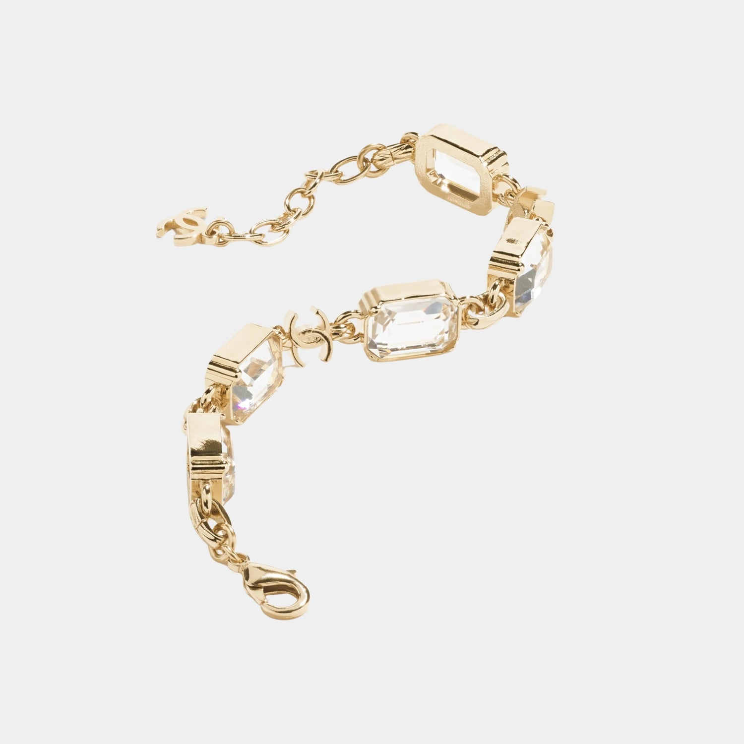 Chanel Bracelet in Gold Metal &amp; Diamantes with CC Charm, Close
