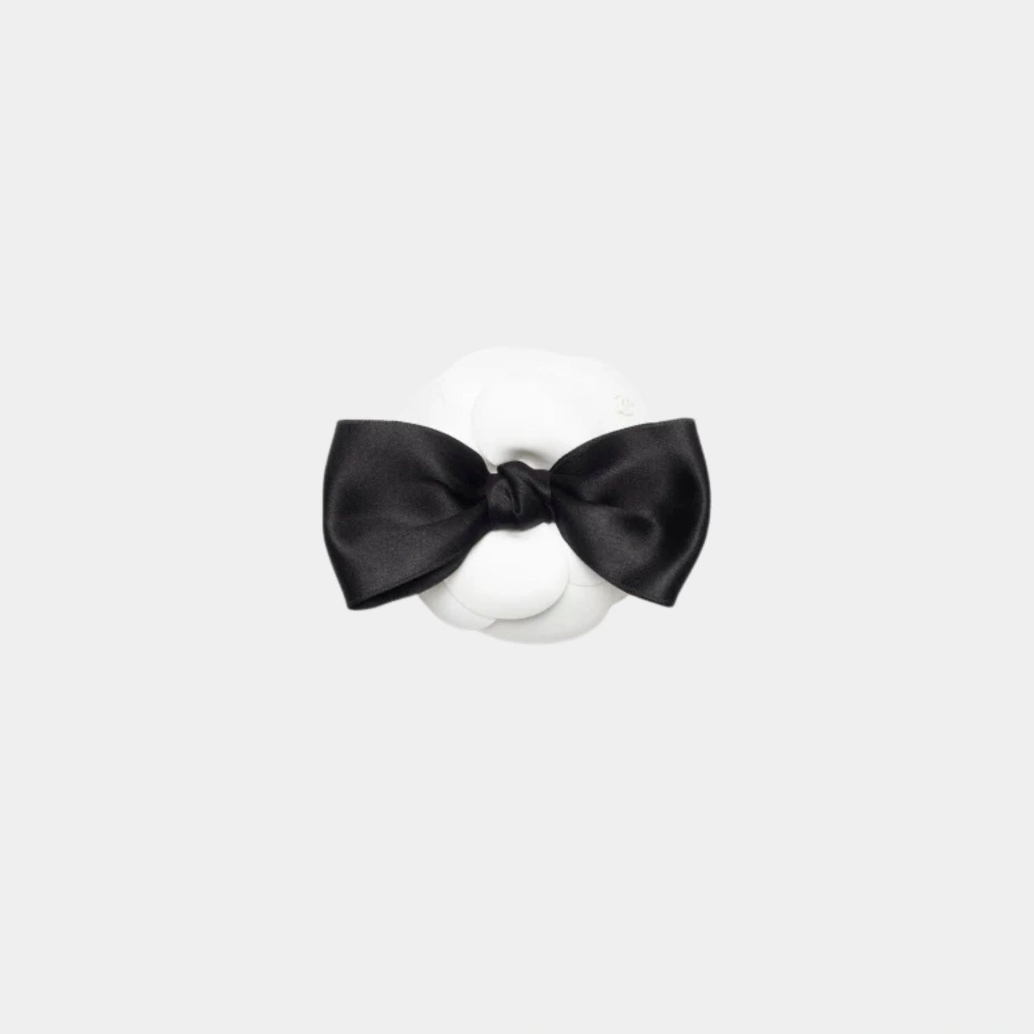 Camellia Silk satin White &amp; Black, front