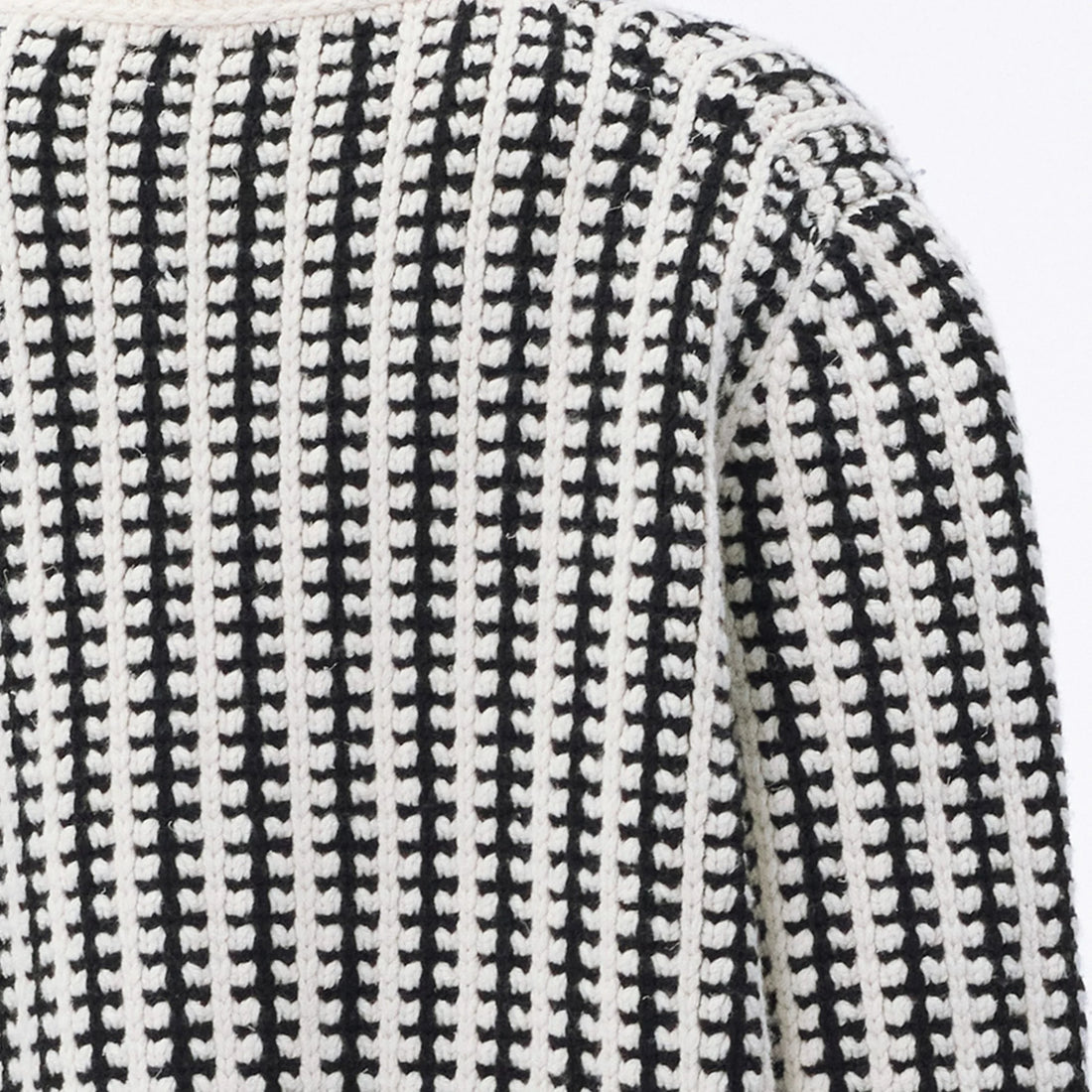 Chanel Cardigan Wool & Silk in Ecru and Black, Coco Neige 2026, close up detail