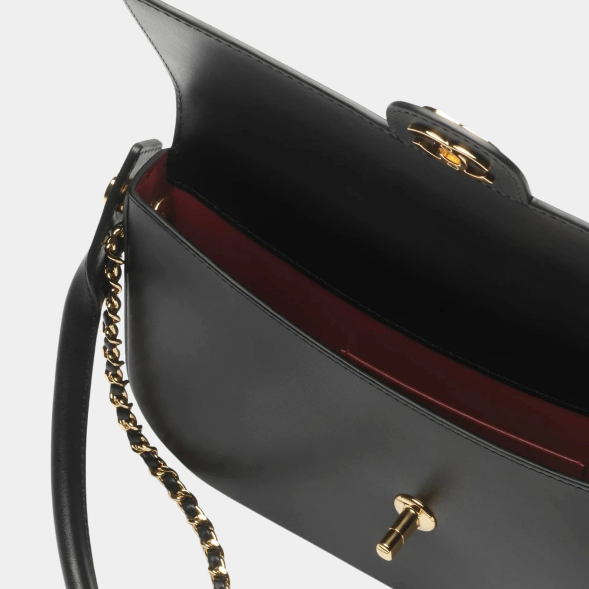 Chanel Clutch in Black Shiny Calfskin &amp; Gold-Tone Metal, Top