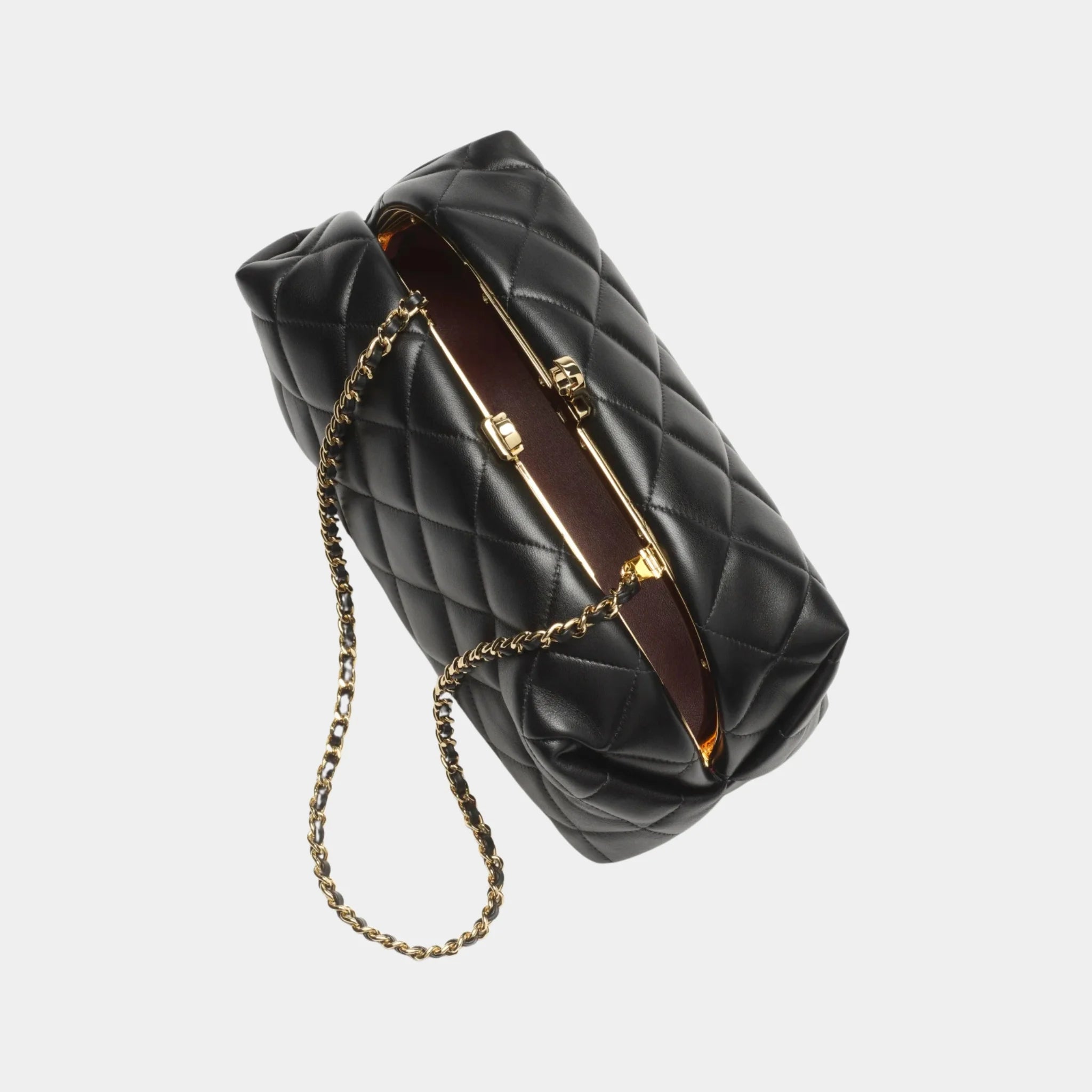 Chanel Clutch with Chain in Black Lambskin, Top