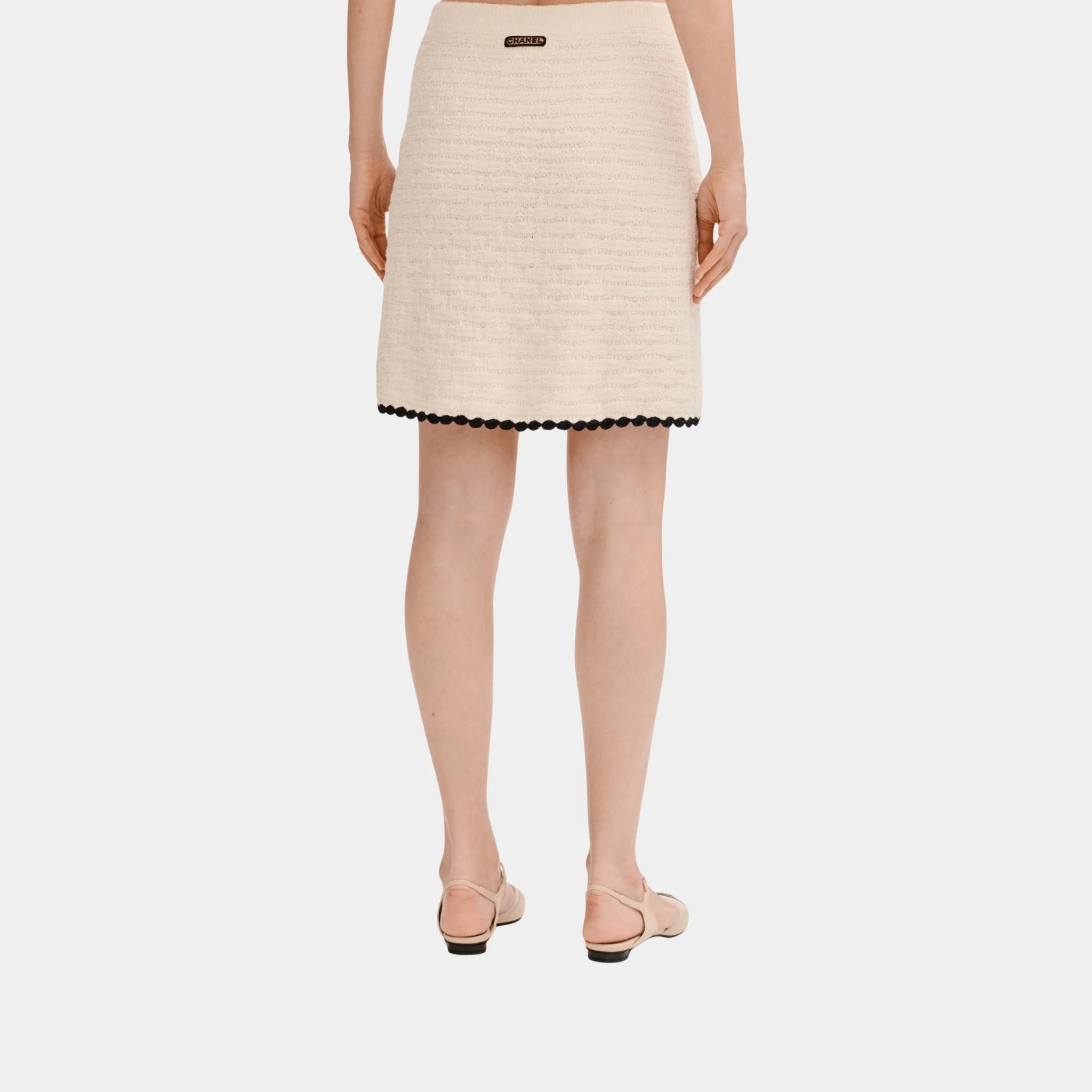 Chanel Ecru and Black Skirt in Silk and Cotton, Back