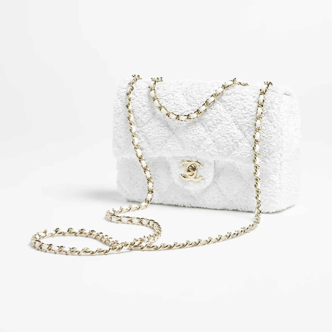 Chanel Flap Bag in Quilted Sequins and Gold Metal, Front