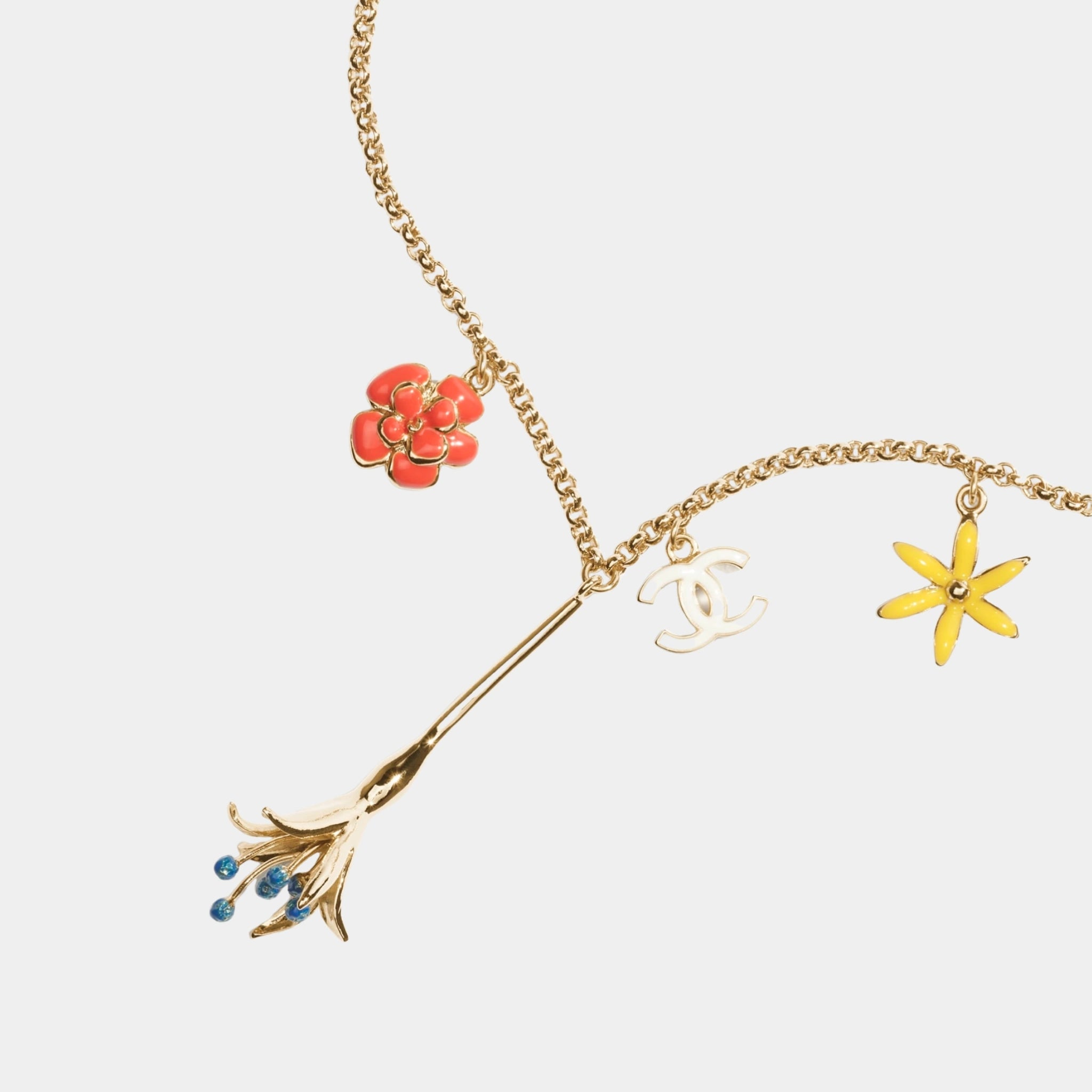 Chanel Floral Inspired Necklace in Metal &amp; Resin, Close