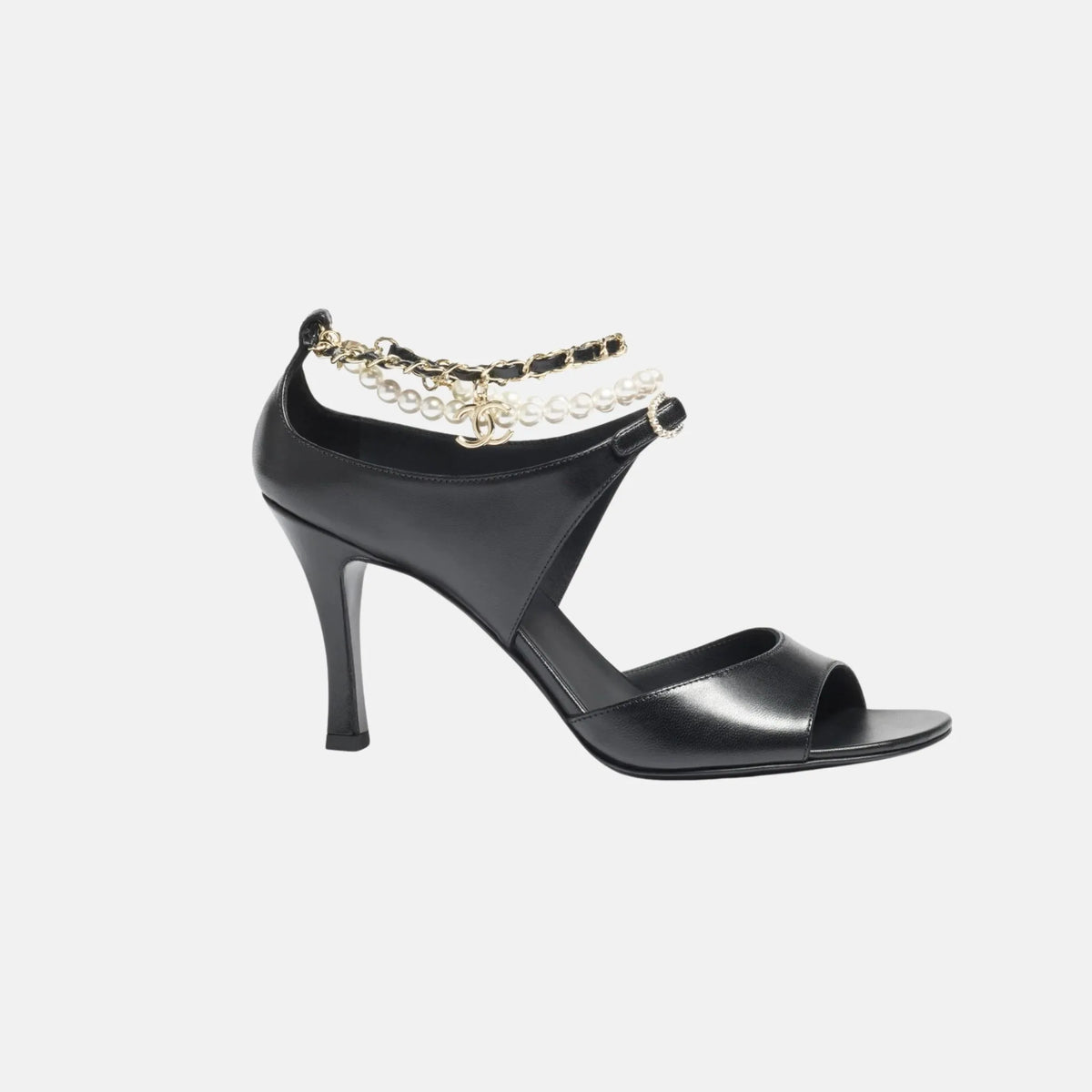 Heeled Sandals in Black