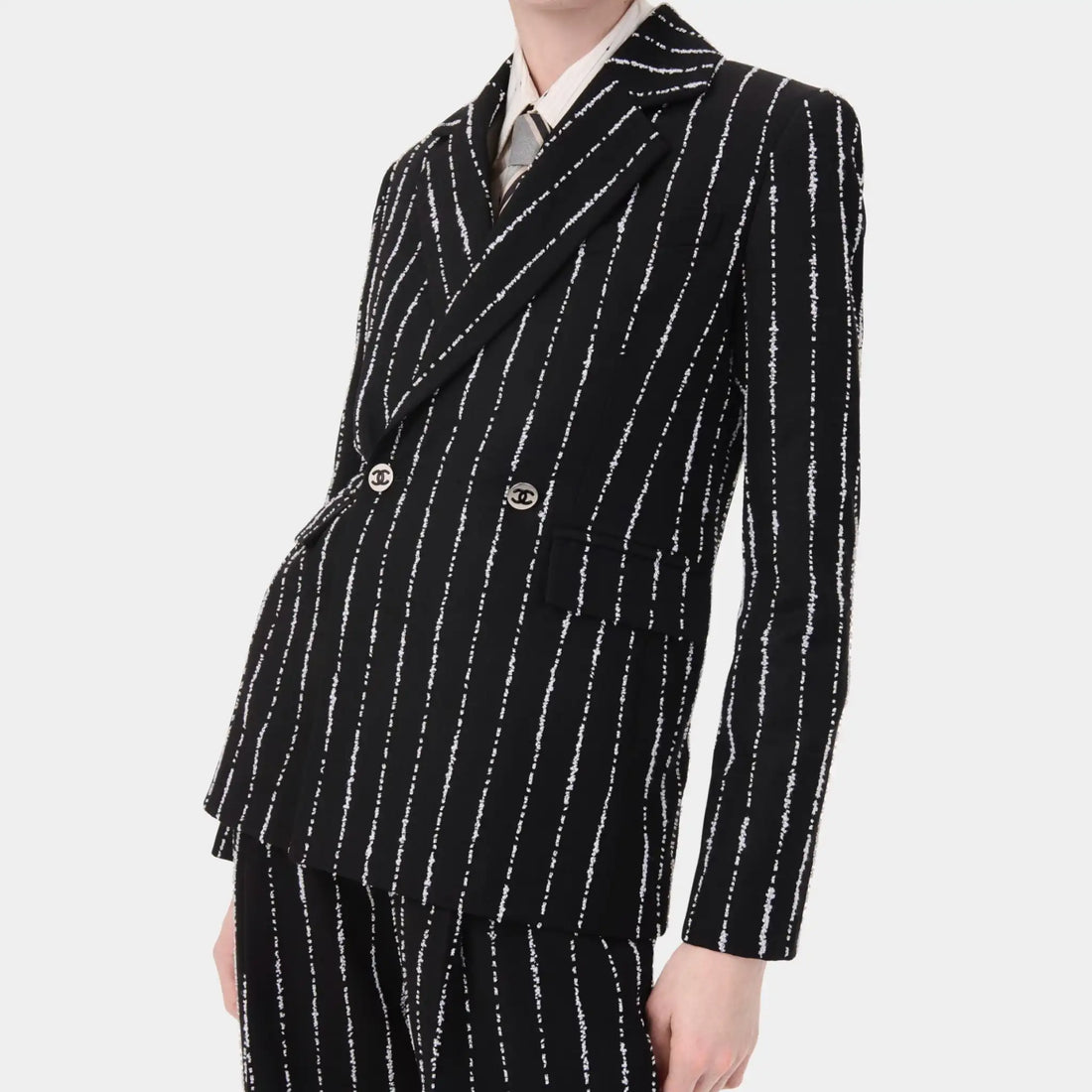 Chanel Jacket Embroidered Wool &amp; Silk in Black &amp; White, Front