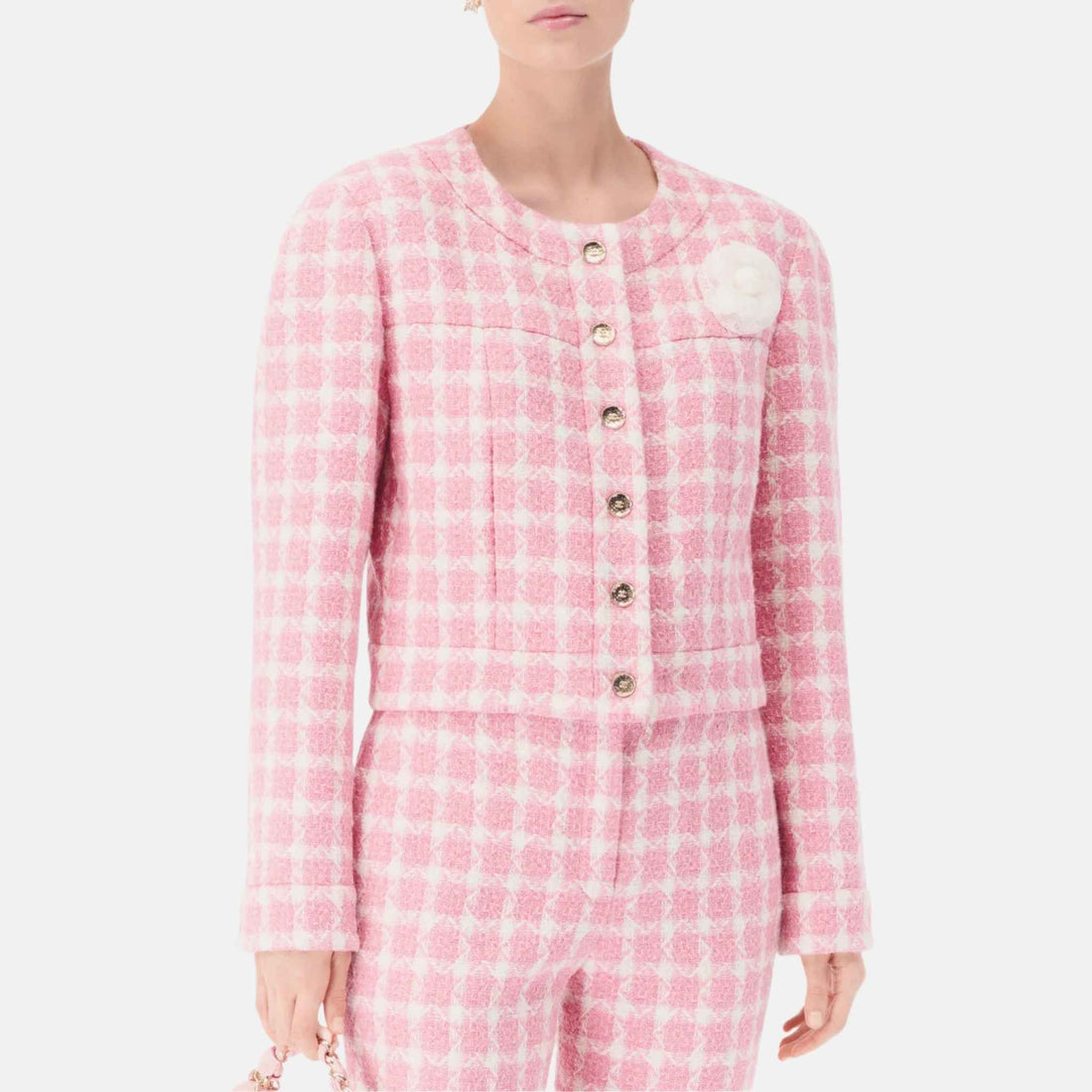 Chanel Jacket in Pink and Ecru Wool Tweed, Close