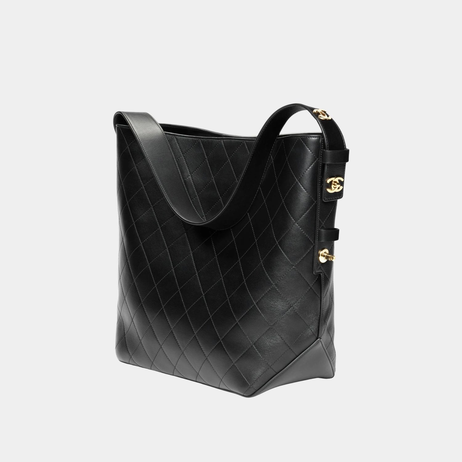 Chanel Large Bucket Bag Calfskin &amp; Gold-Plated Metal Black, front 