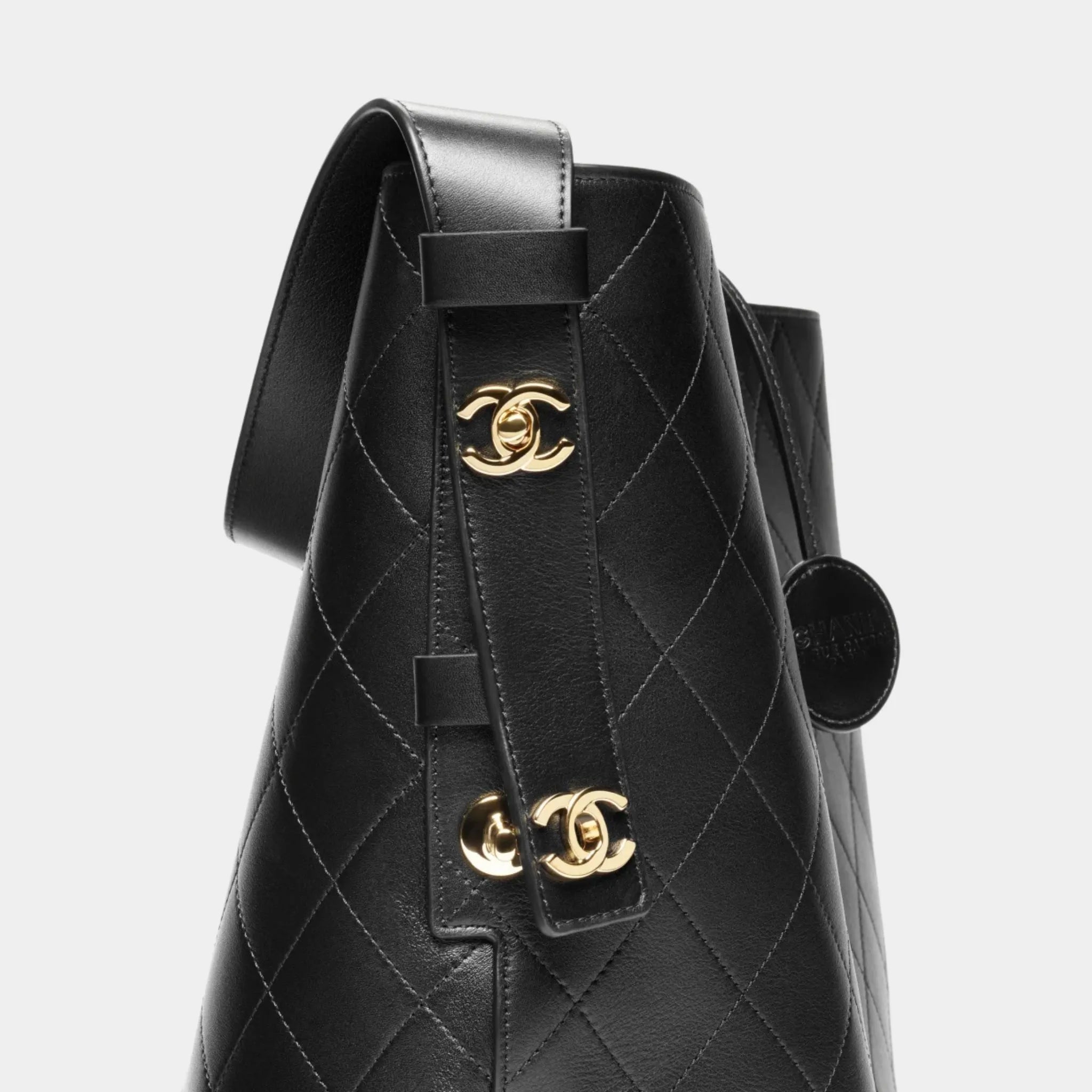 Chanel Large Bucket Bag Calfskin &amp; Gold-Plated Metal Black, Side