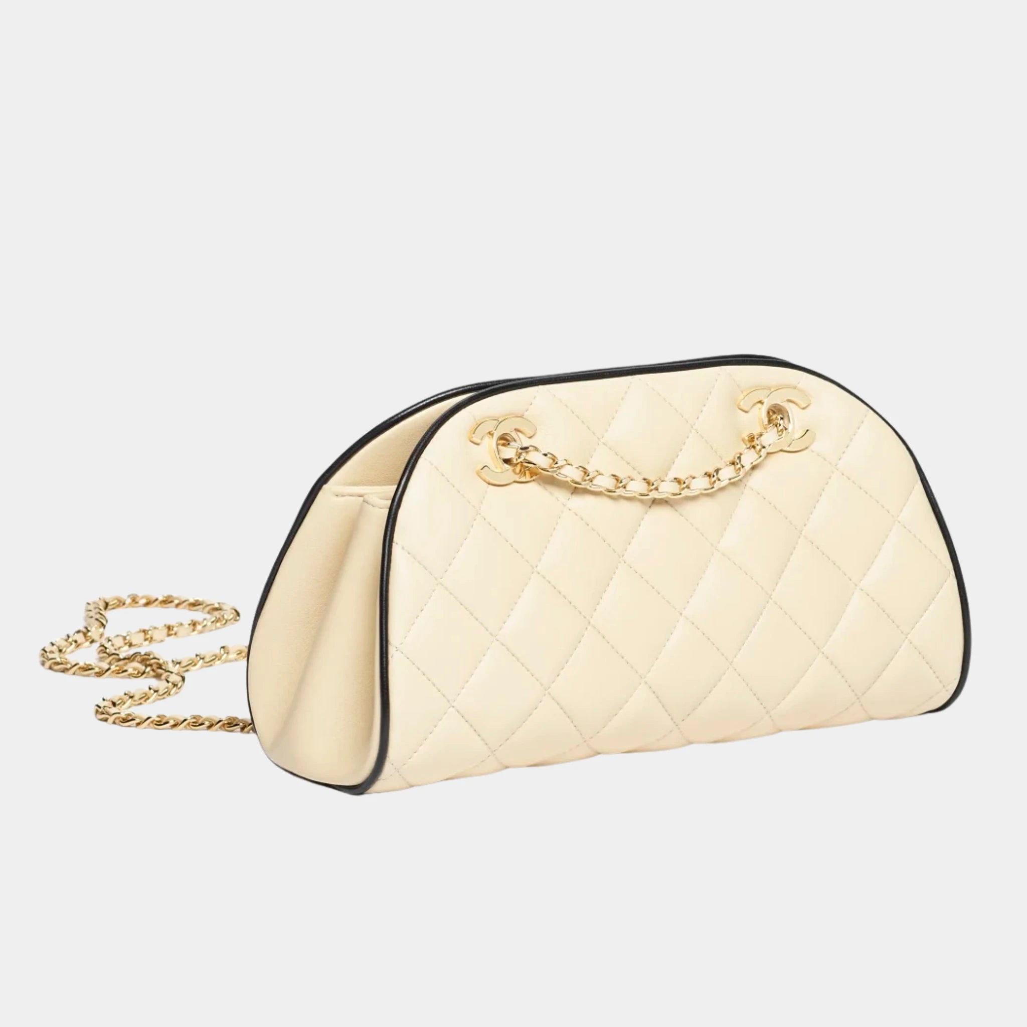 Chanel Clutch with chain in Beige &amp; Black Lambskin, Front