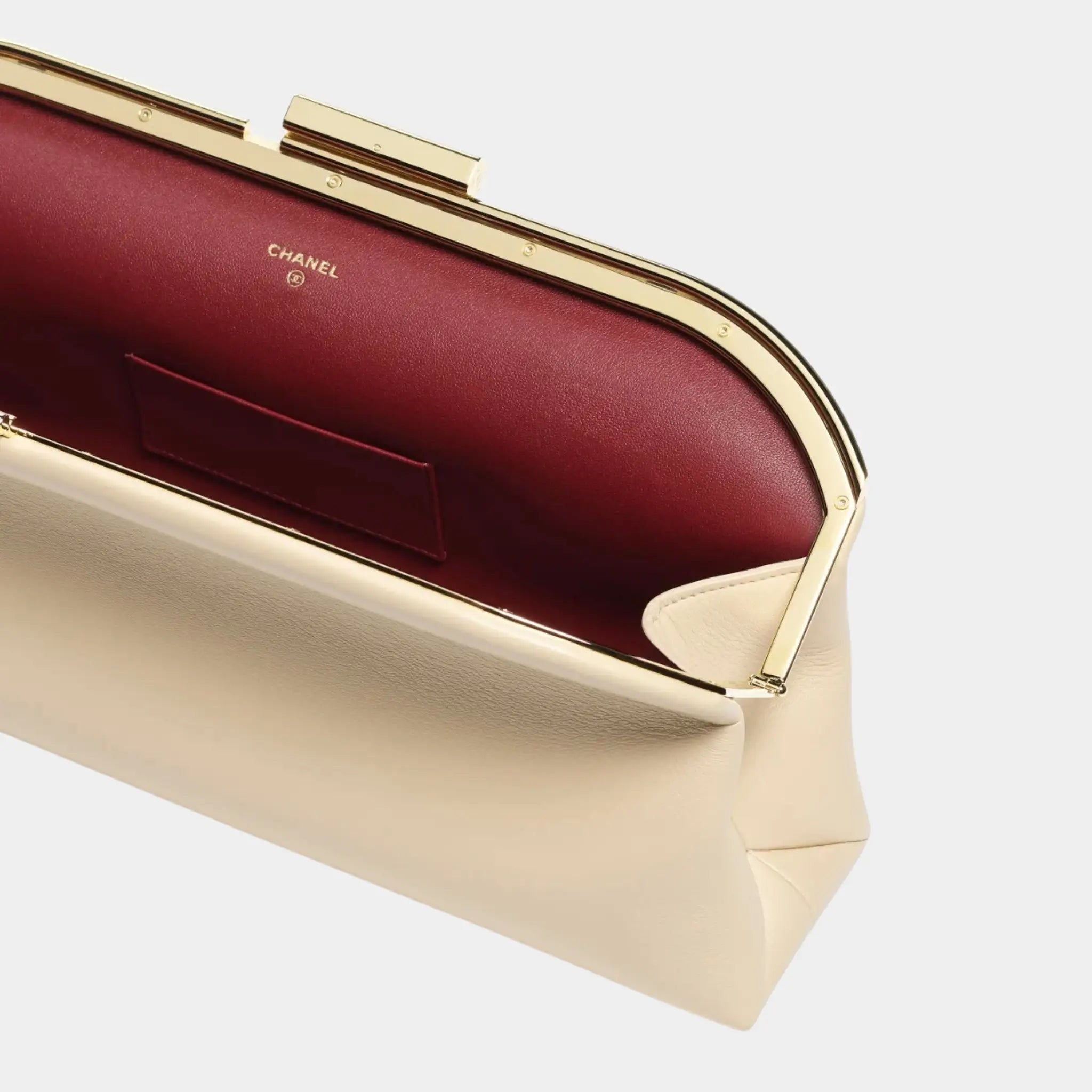 Chanel Large Clutch in Lambskin, Beige, Top