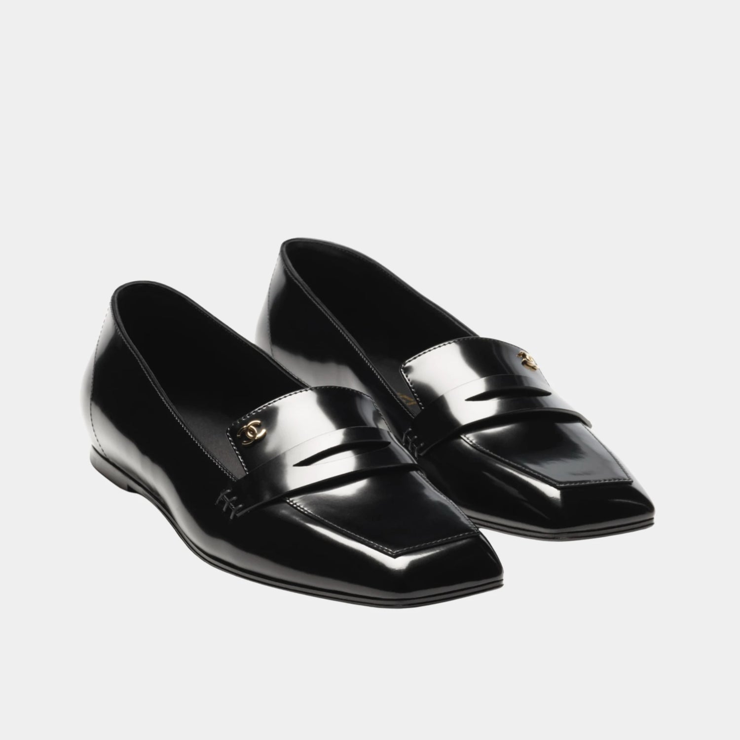 Chanel Loafers in Shiny Calfskin, Black, Front