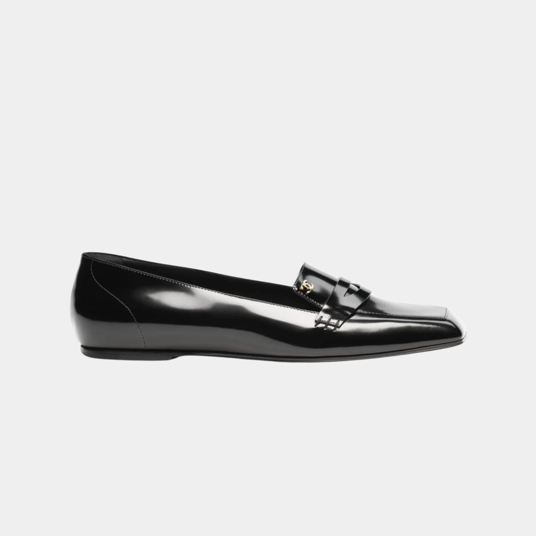 Chanel Loafers in Shiny Calfskin, Black, Side