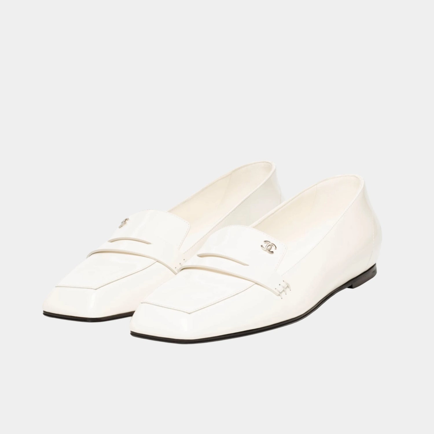 Chanel Loafers in Shiny Calfskin, White, Front