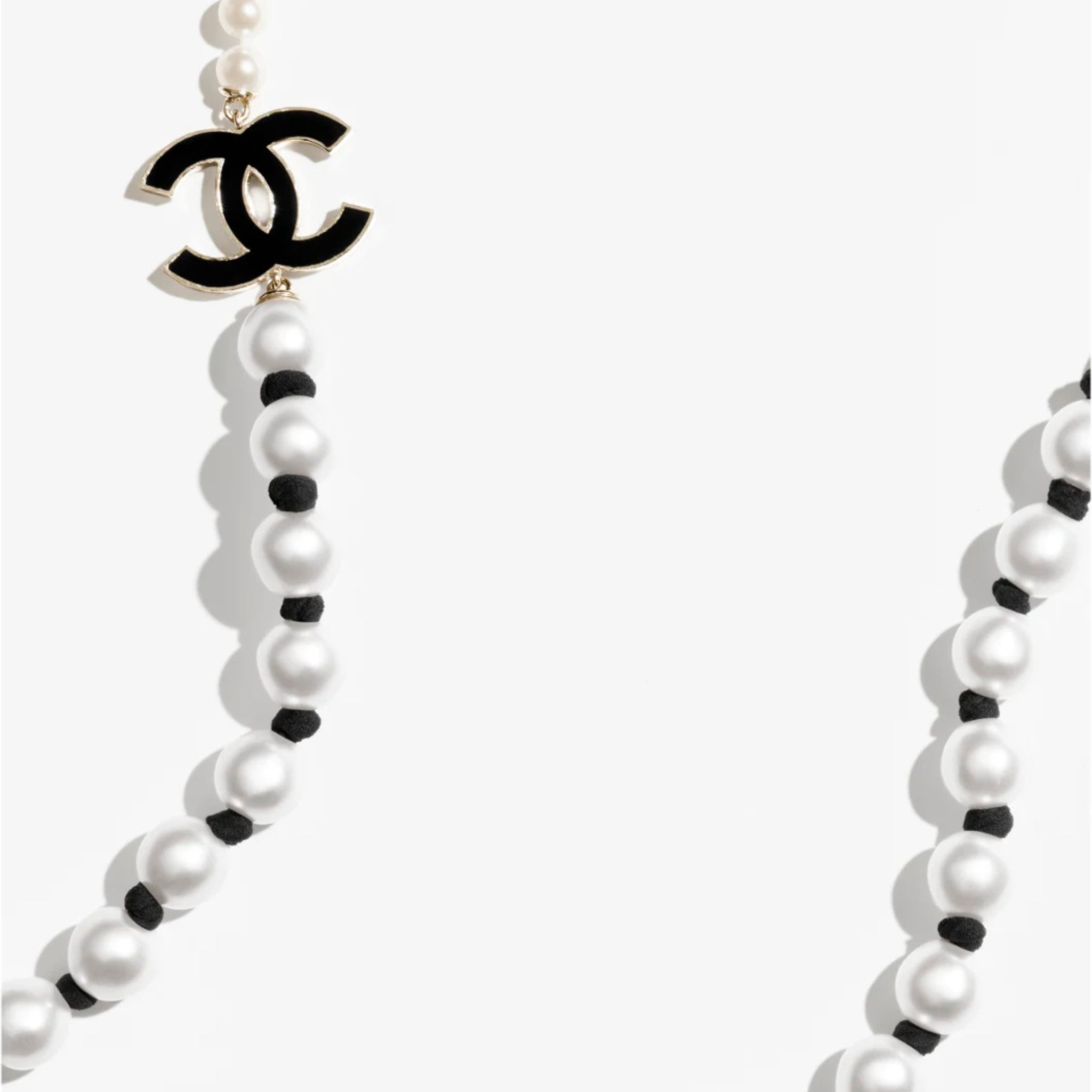 Long Necklace Metal Glass Imitation Pearls Silk Resin, Black, Logo