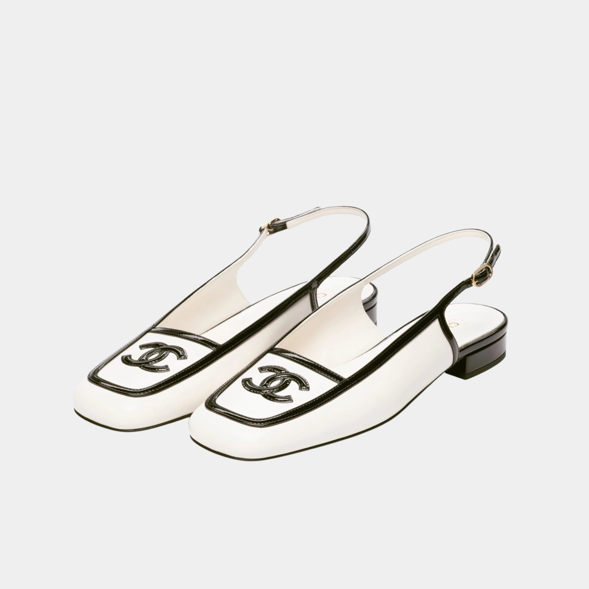 Chanel Low Heeled Slingbacks in Lambskin &amp; Patent Calfskin, White Black, Front