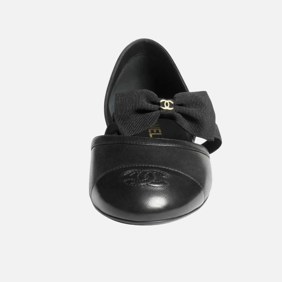 حذاء Chanel ماري جينز أسود، من الأمام