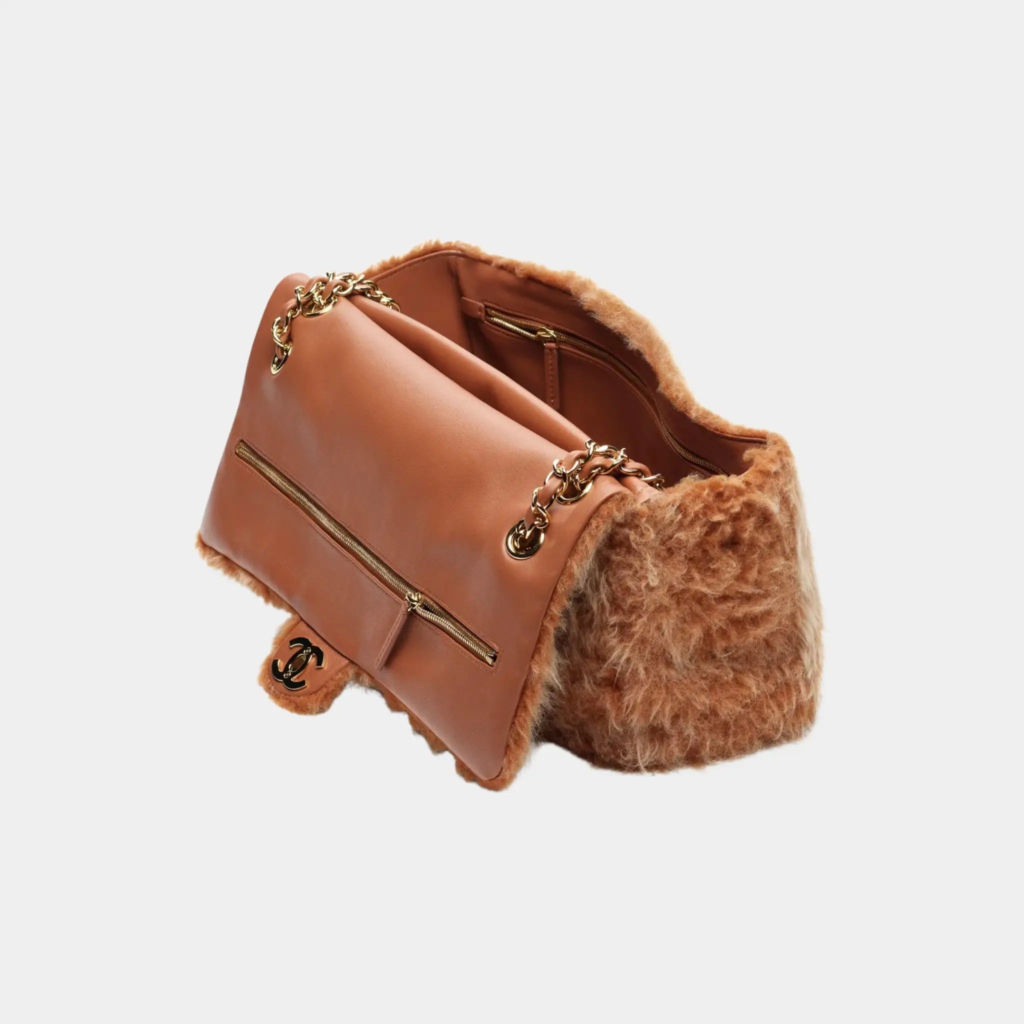 Chanel Maxi Flapbag in Brown Shearling Lambskin &amp; Gold-Tone Metal, Top