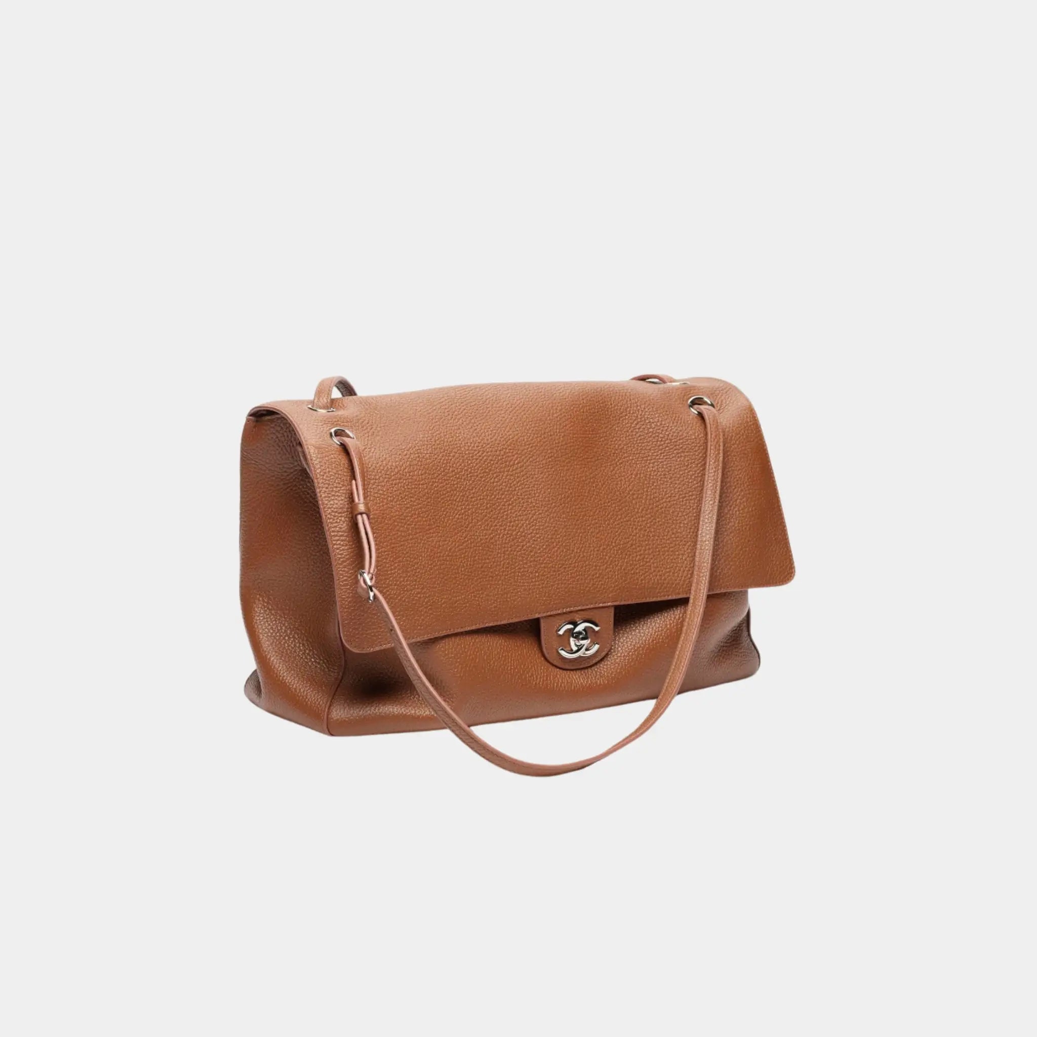 Chanel Maxi Flapbag in Camel Grained Calfskin &amp; Silver Metal, Side
