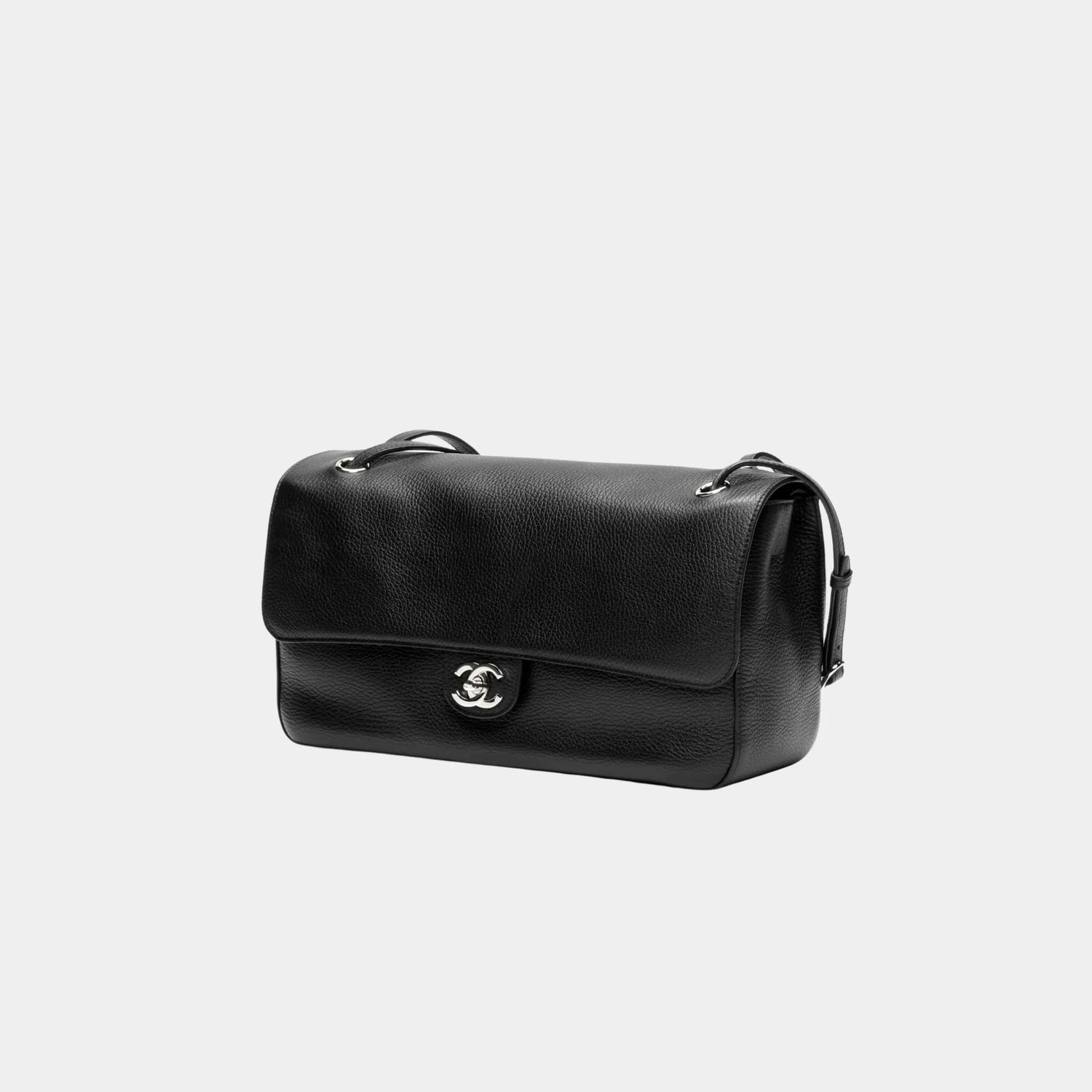 Chanel Maxi Flapbag in Silver Metal &amp; Grained Calfskin, Black, Side