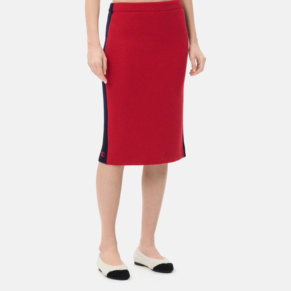 Chanel Midi Skirt Wool in Red and Navy Blue, Coco Neige 2026, worn front view