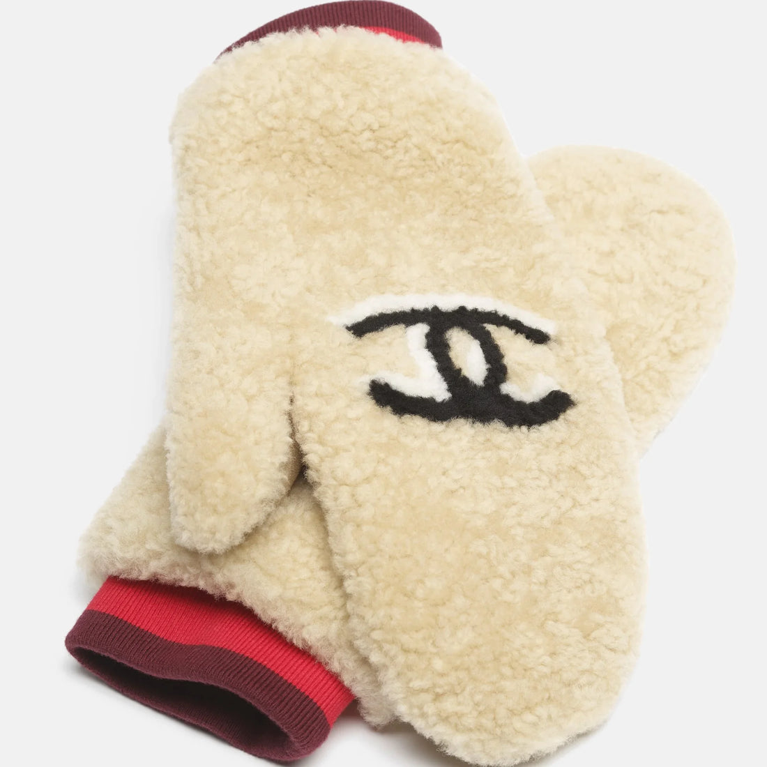 Chanel Mittens shearling lambskin beige black and red Coco Neige 2026 detail