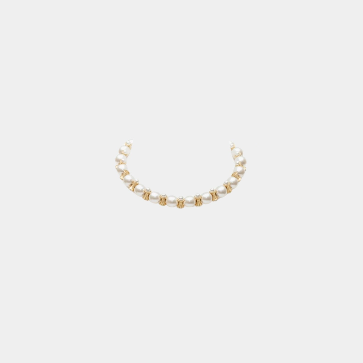 Chanel Necklace in Gold Metal &amp; Glass Pearls, Front