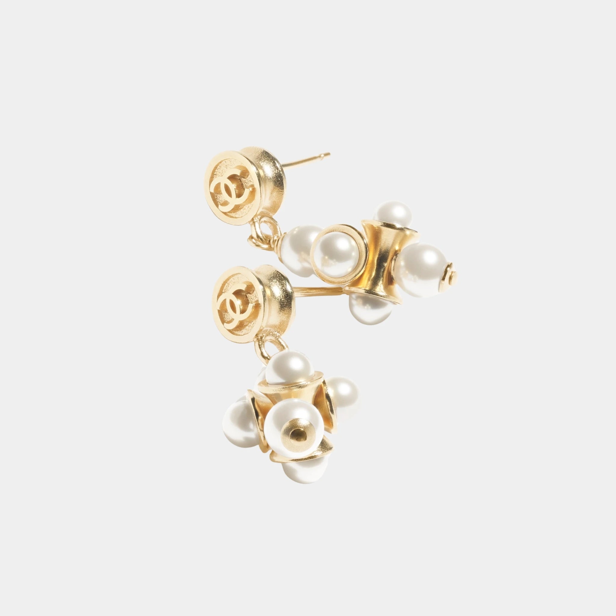 Chanel Pendant Earrings in Metal &amp; Glass Pearls, Close