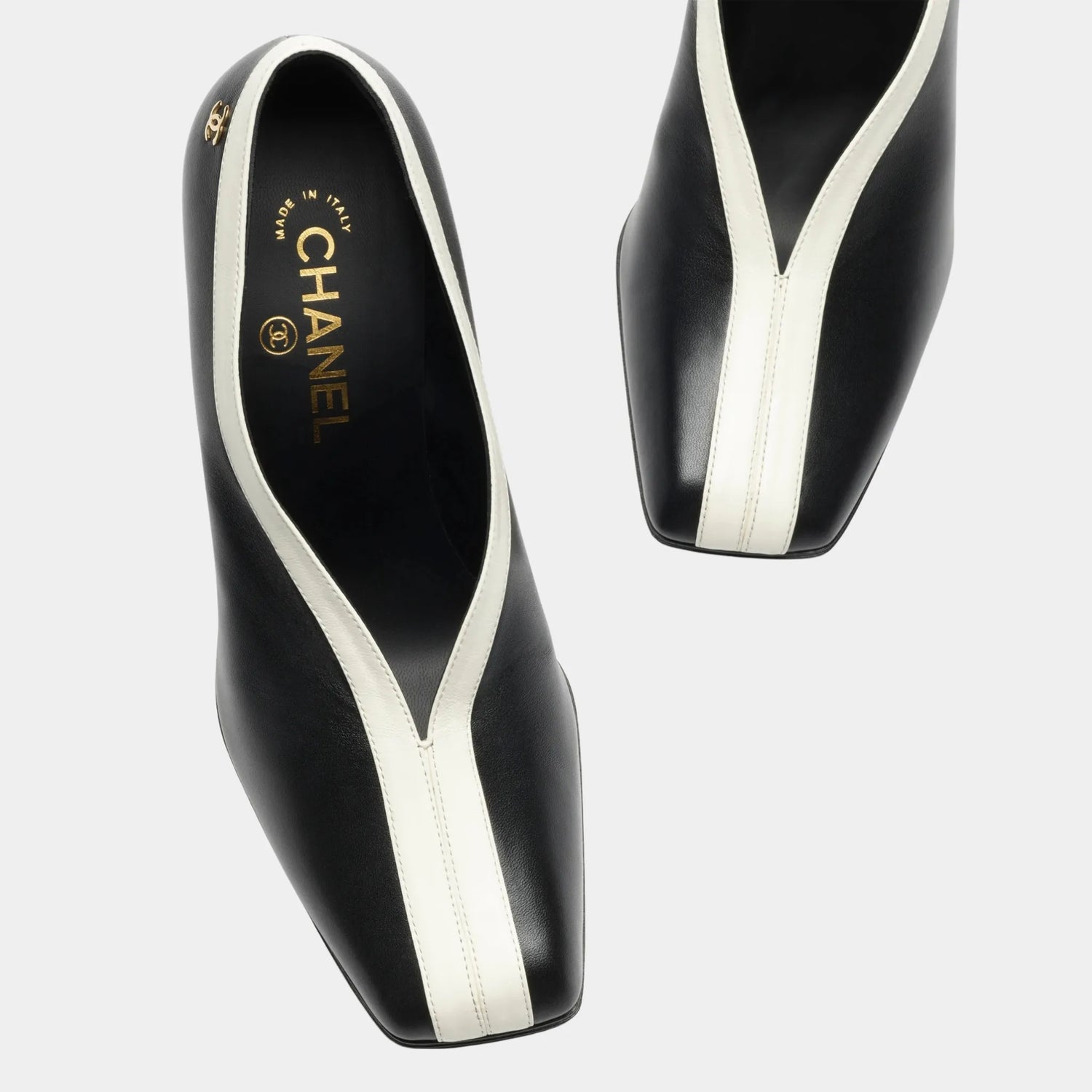 Chanel Pumps in Black &amp; Ivory Lambskin, Top