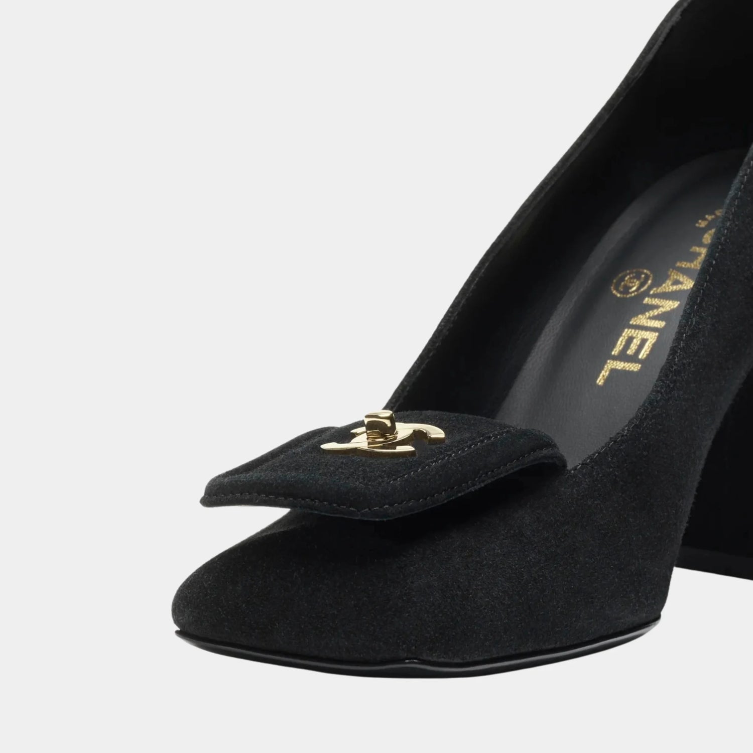 Chanel Pumps in Black Suede Calfskin, Front