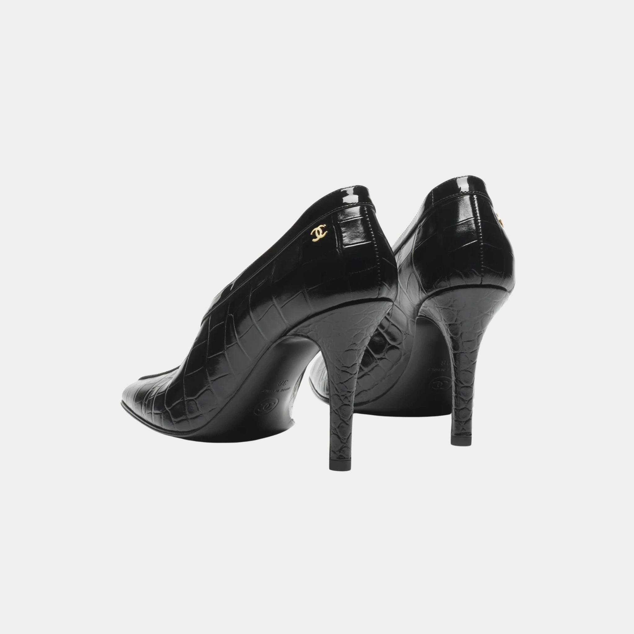 Chanel Pumps in Crocodile Embossed Calfskin &amp; Patent Calfskin, Black, Back