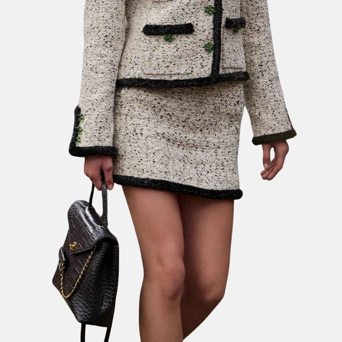 Short Skirt Tweed in White and Black